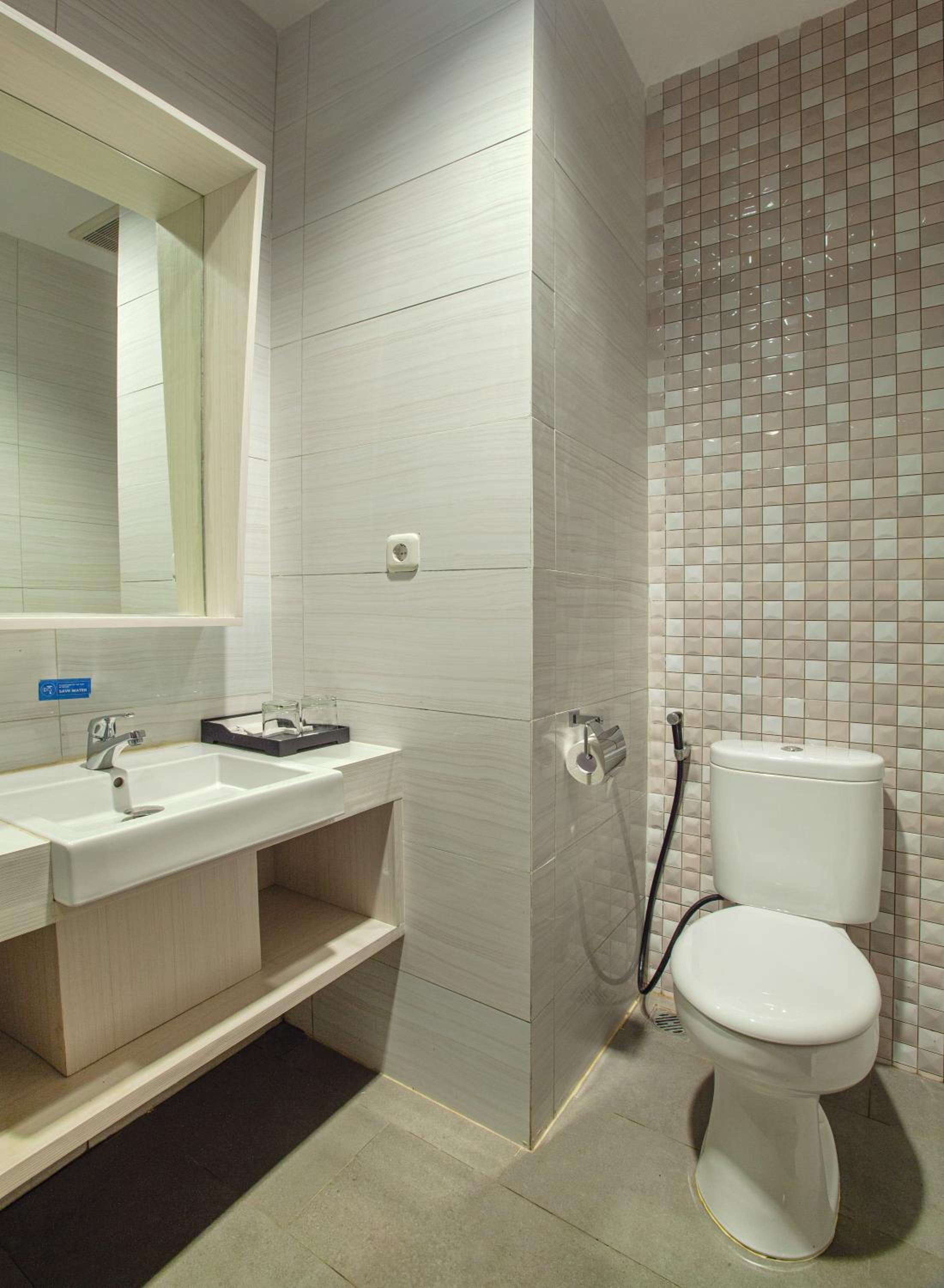 Deluxe Queen Room - Photo 3