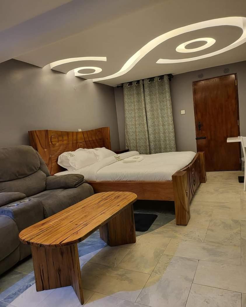 Family Room photo 2