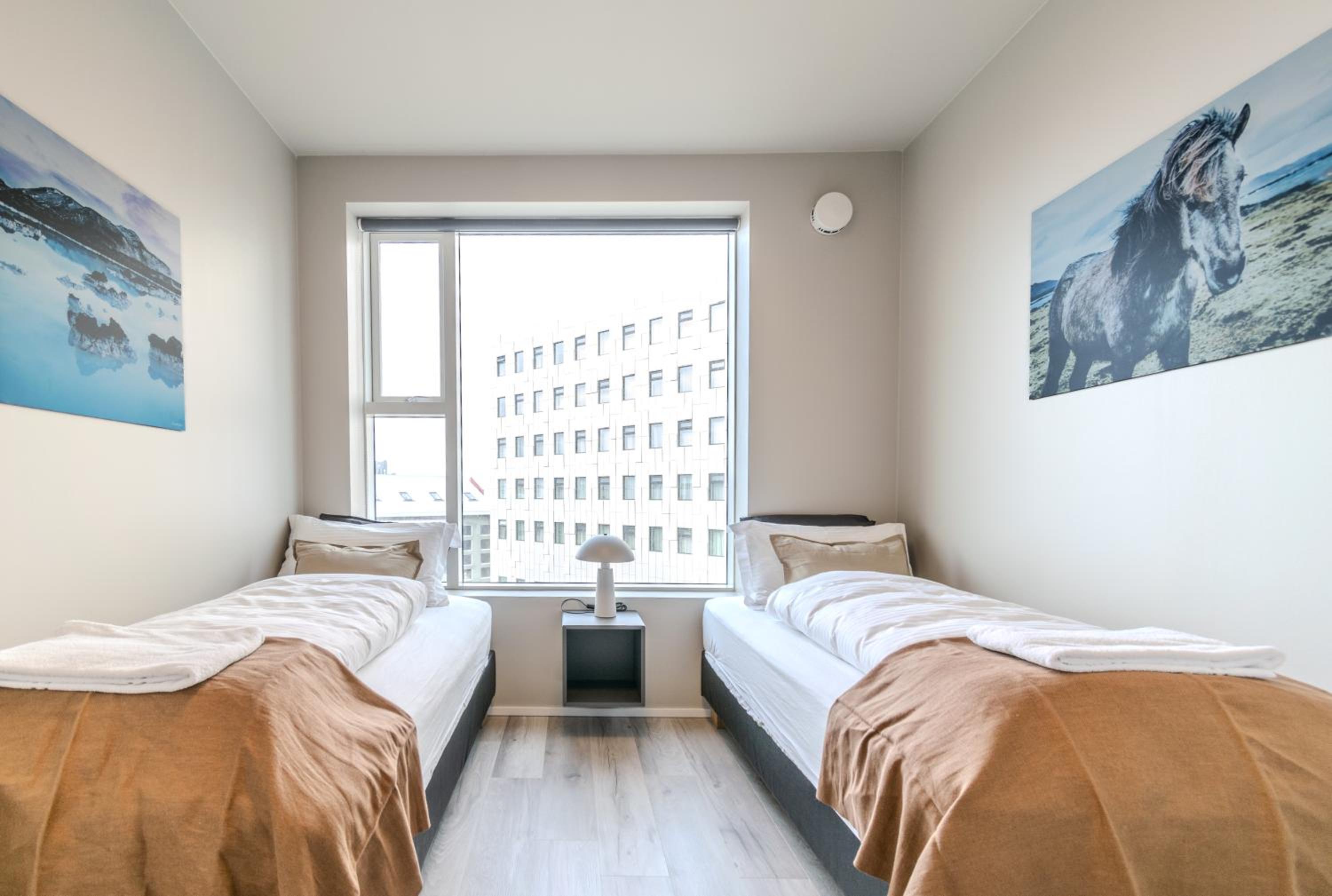 Two-Bedroom Apartment with Balcony and 2 Bathrooms - Photo 5