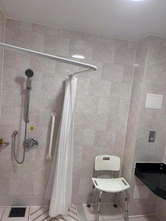 Twin Room - Disability Access