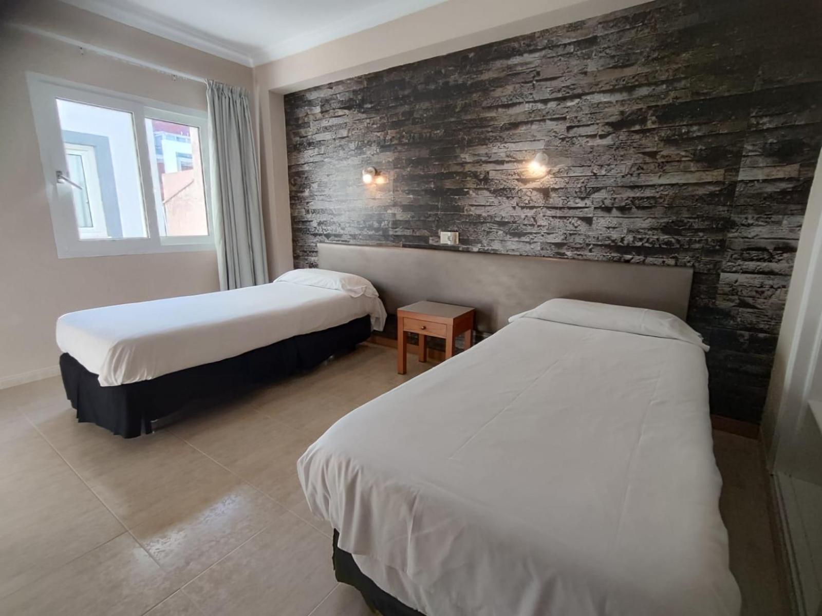 Deluxe Twin Room photo 2