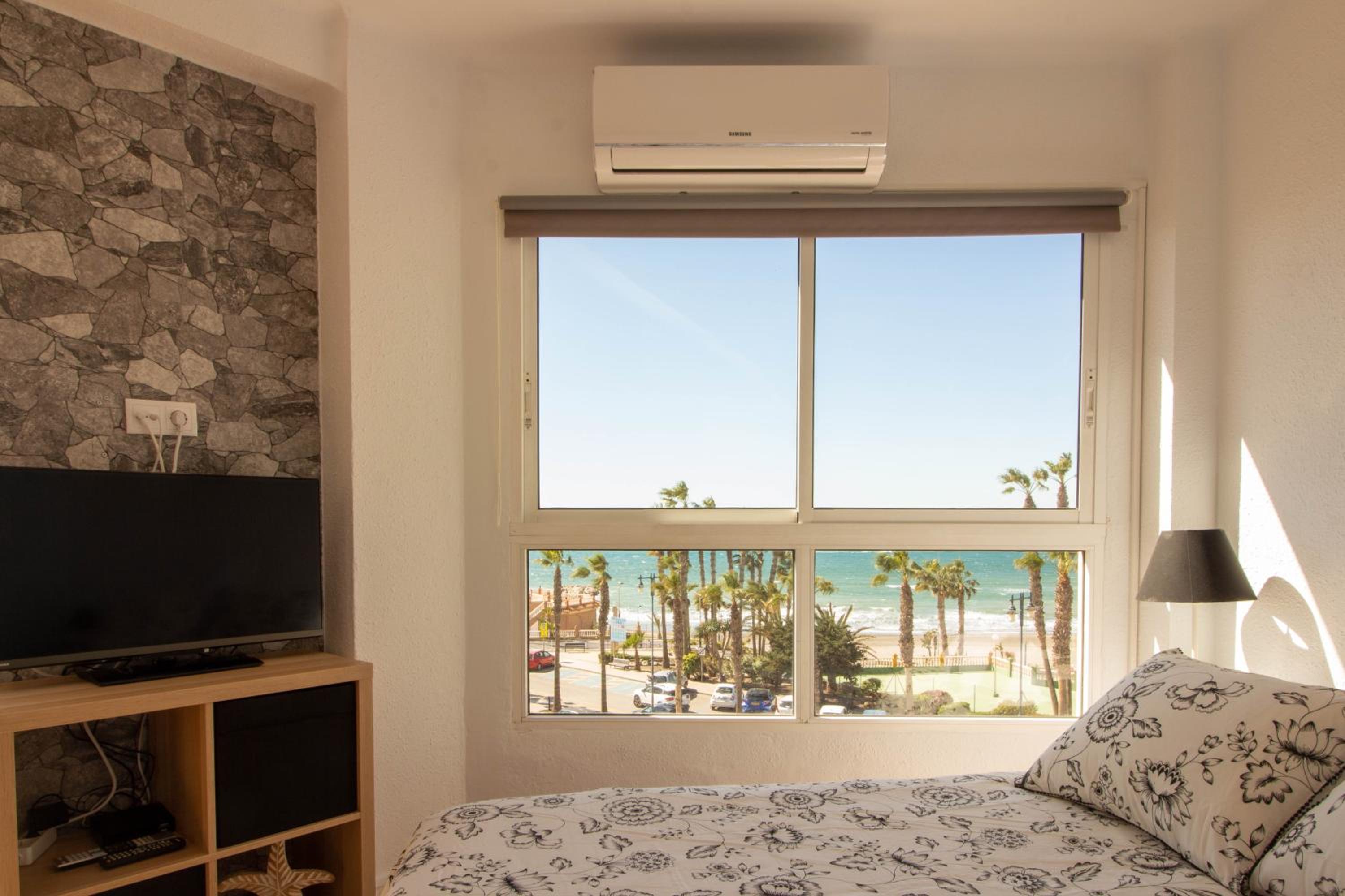 Studio with Sea View photo 2