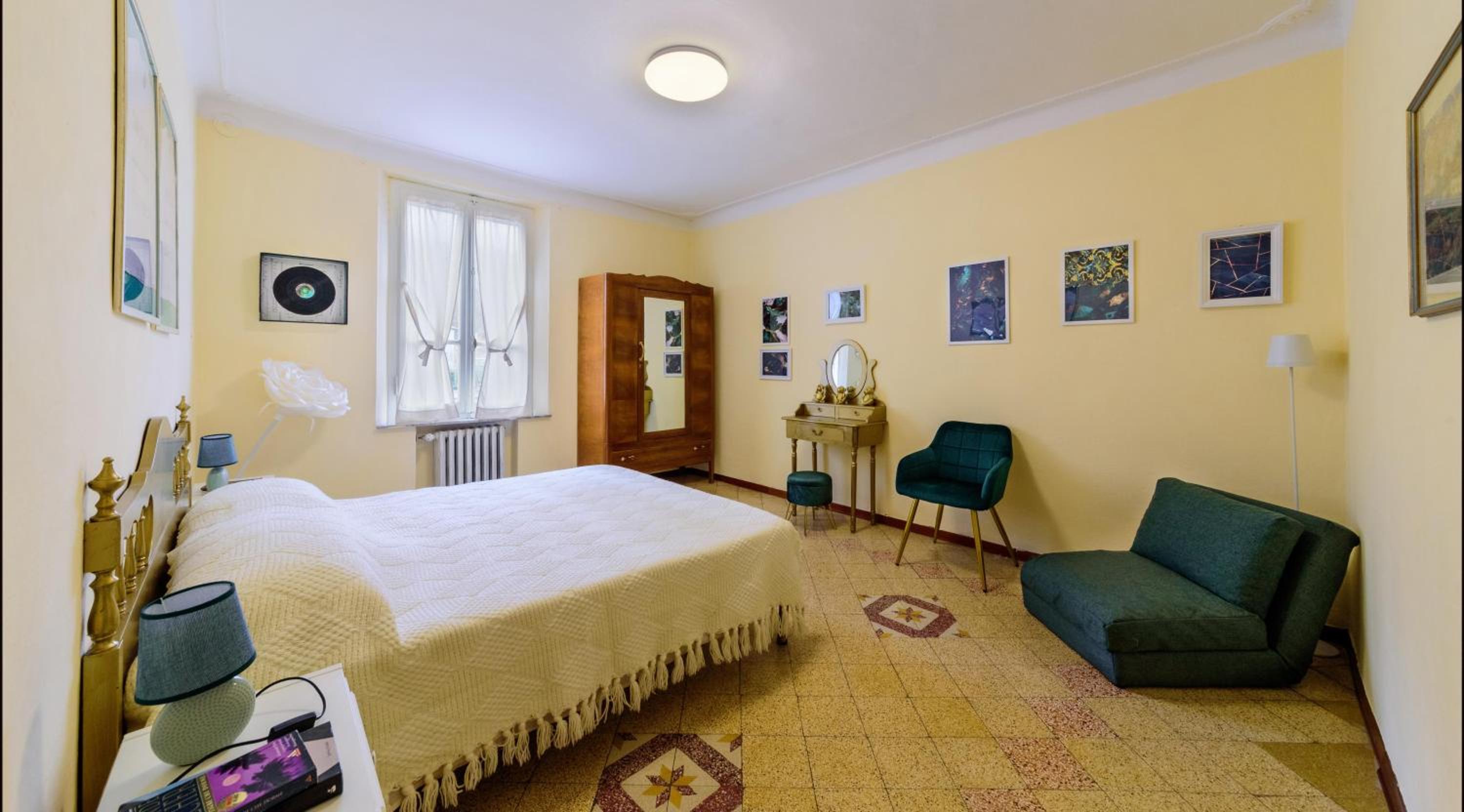 Three-Bedroom Apartment photo 1