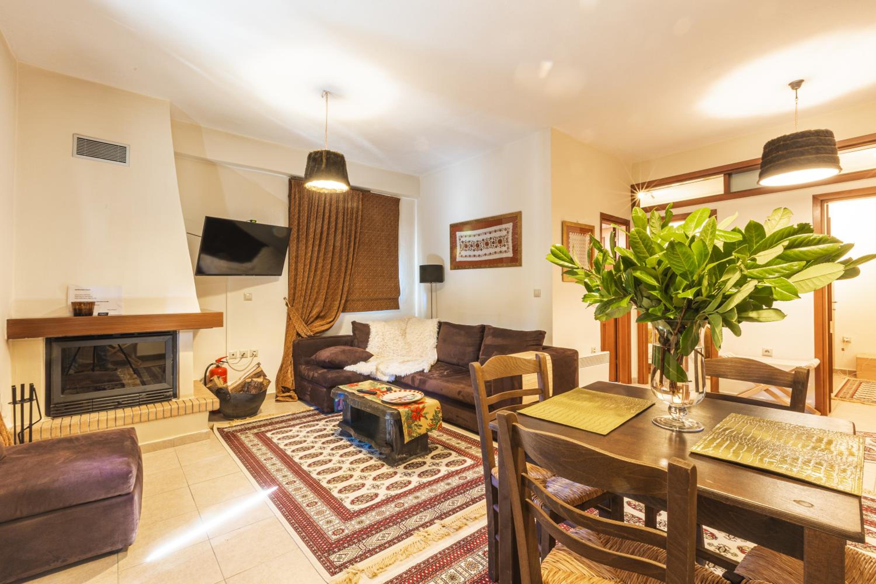 Two-Bedroom Suite - Photo 17