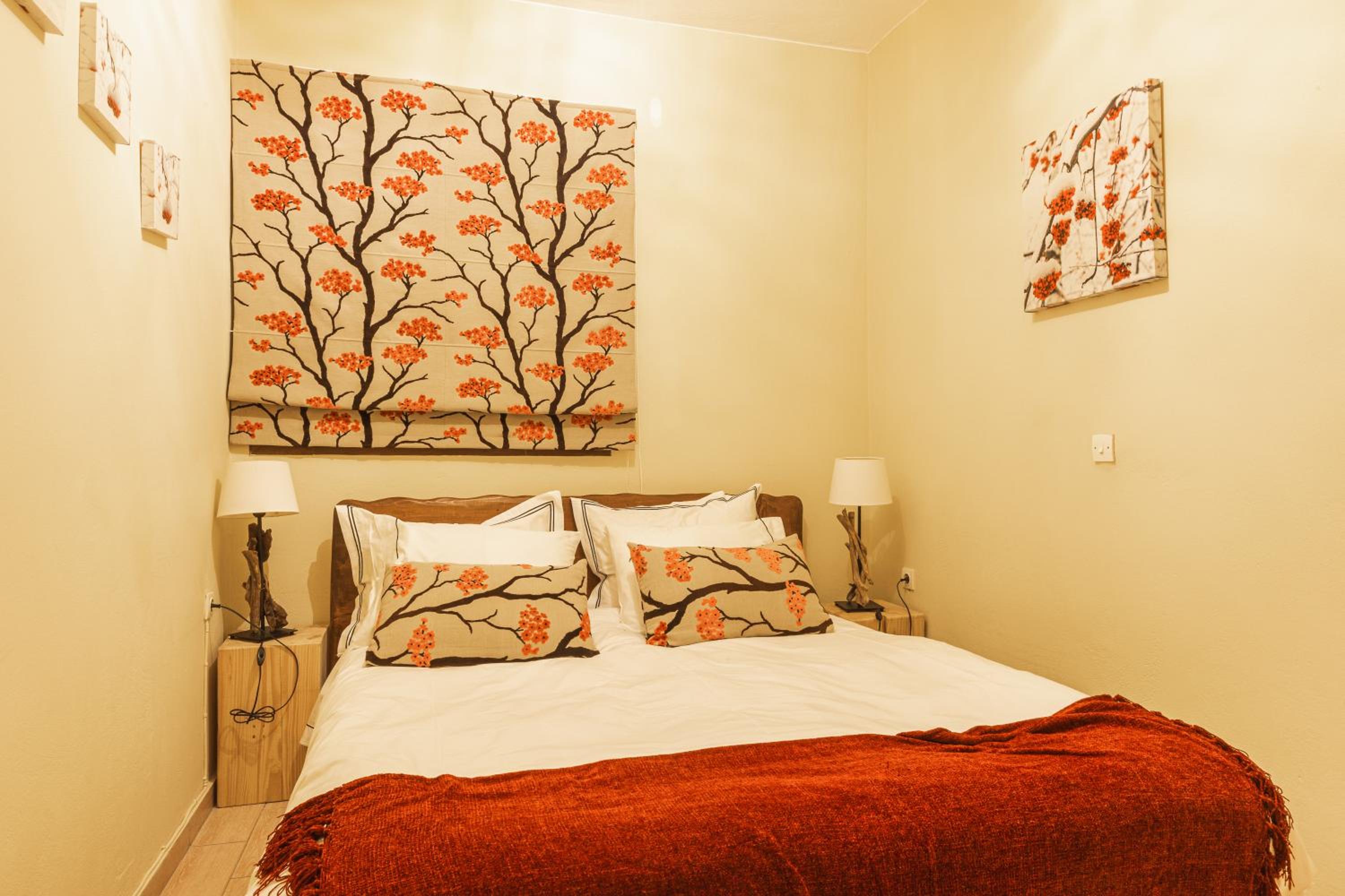 Two-Bedroom Suite - Photo 5