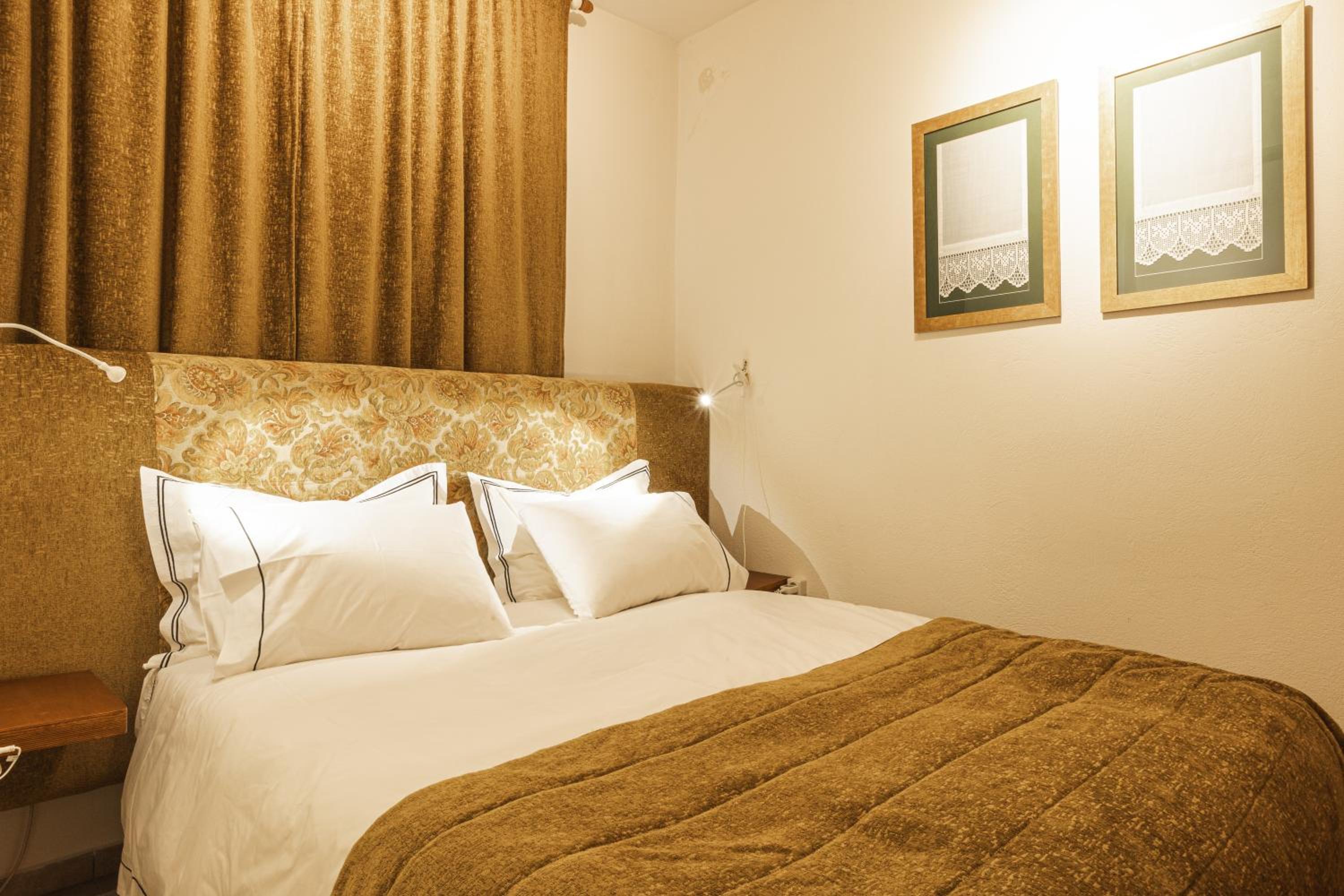 Two-Bedroom Suite - Photo 6