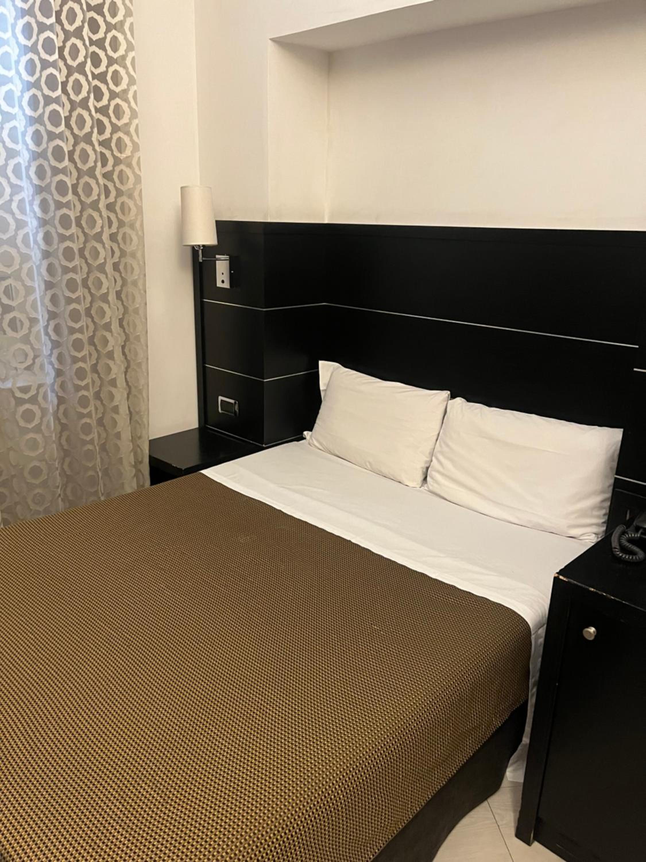 Small Double Room photo 1