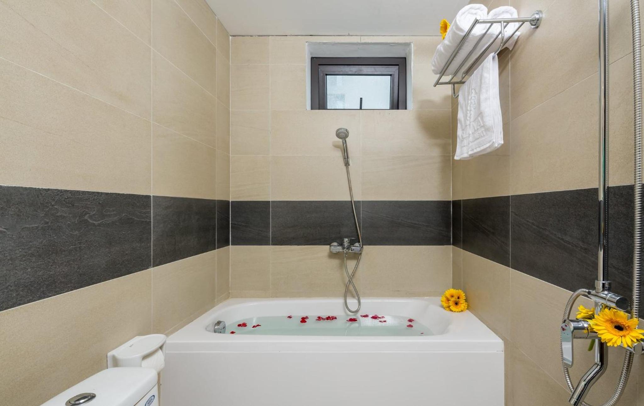 Apartment - Photo 9