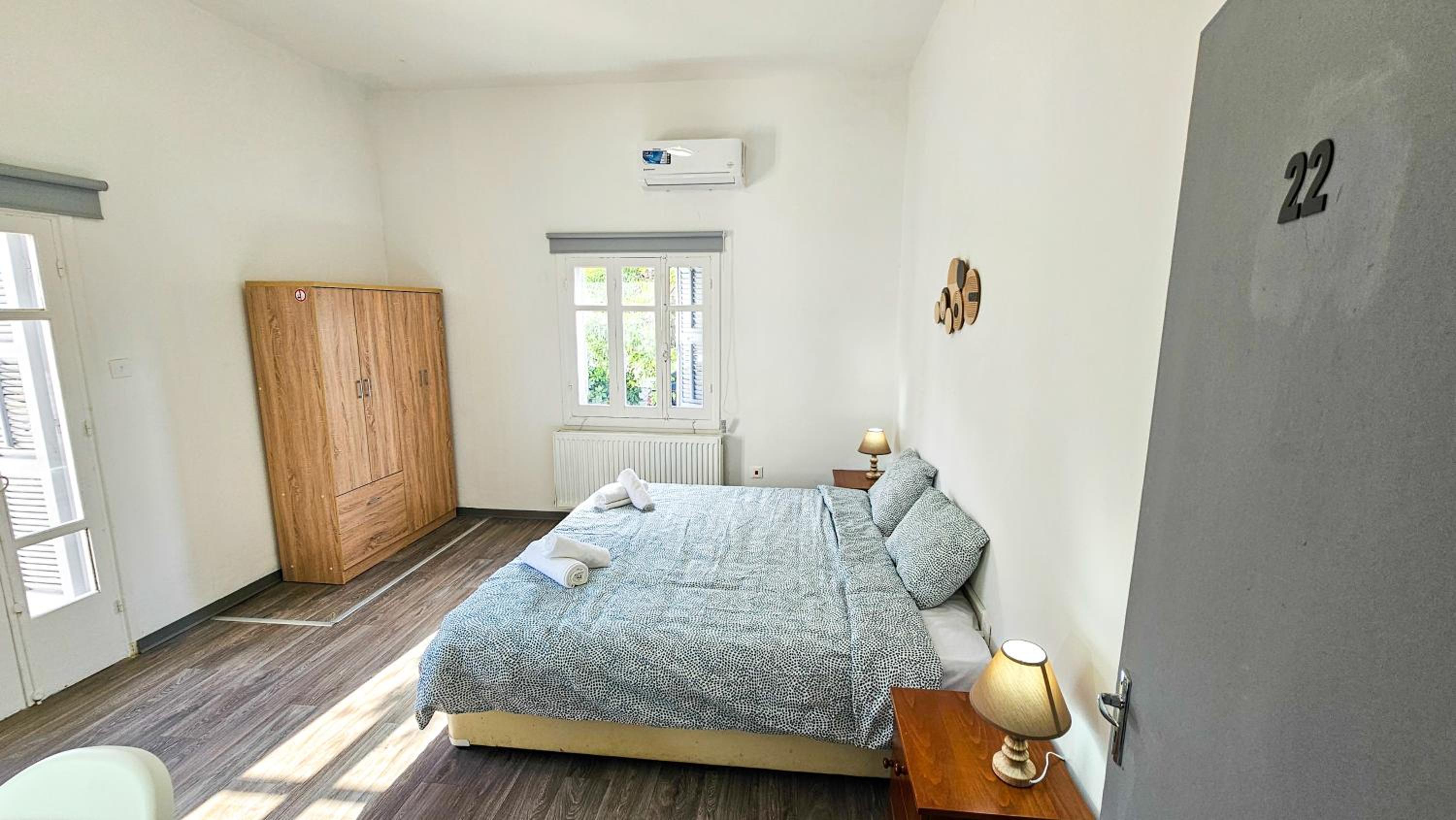 Standard Double Room with Shared Bathroom photo 3