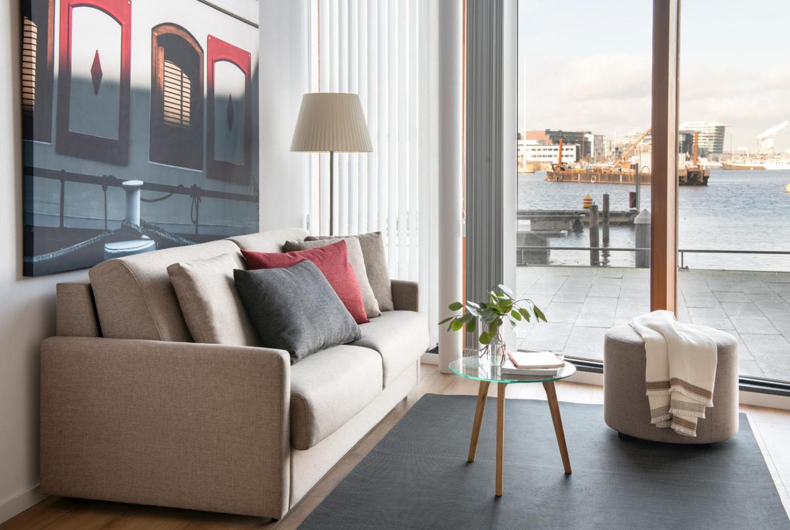 One Bedroom Apartment with River View photo 2