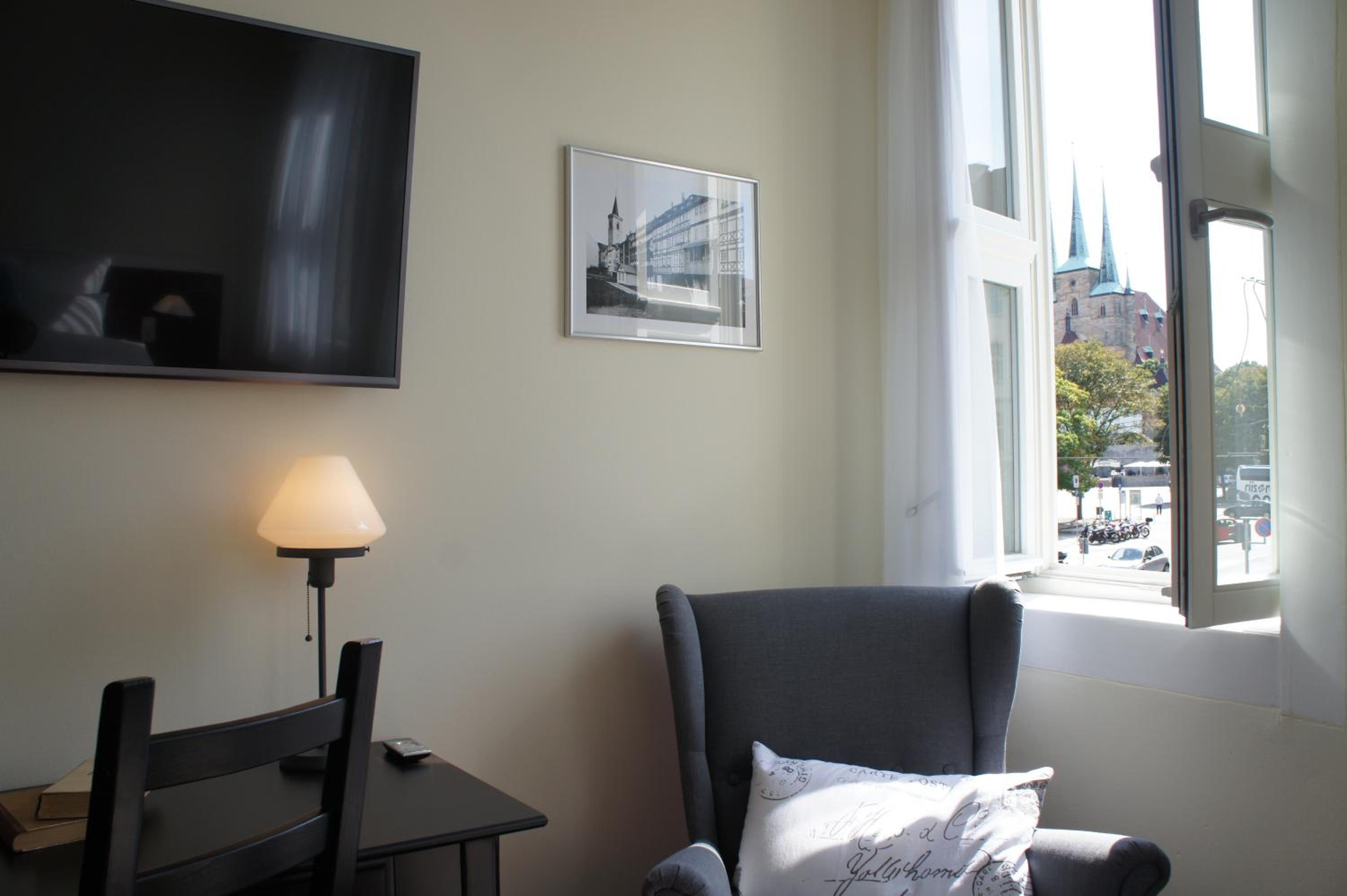 Deluxe Double Room - Photo 18