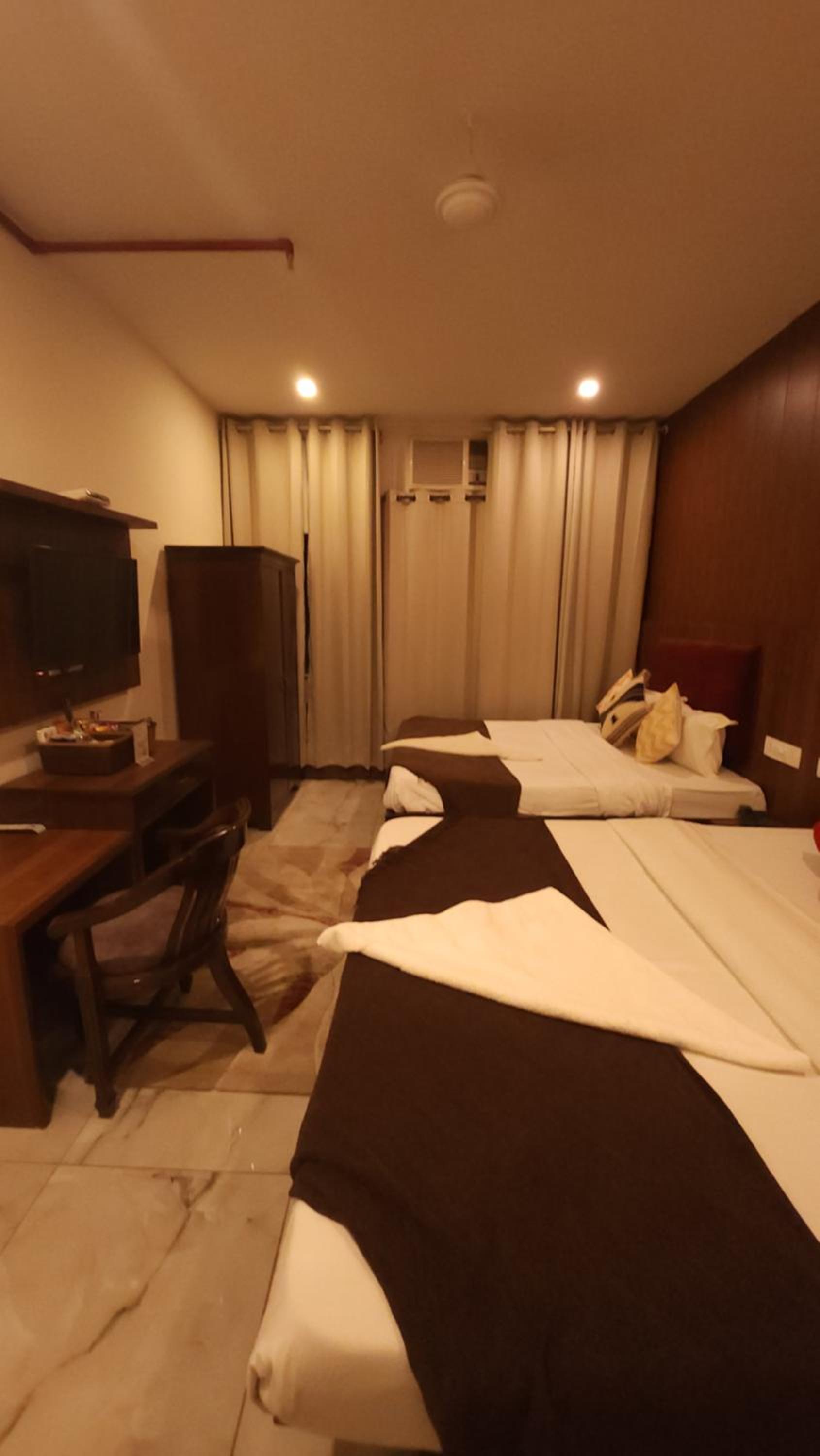 Superior Queen Room with Two Queen Beds photo 1