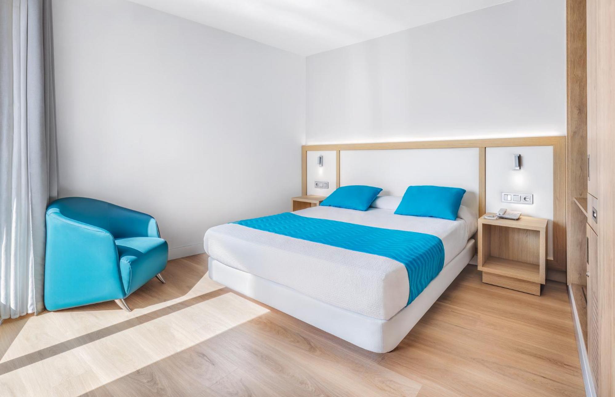 Double or Twin Room - Photo 4