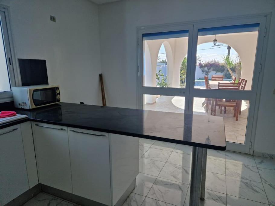 Villa photo 2