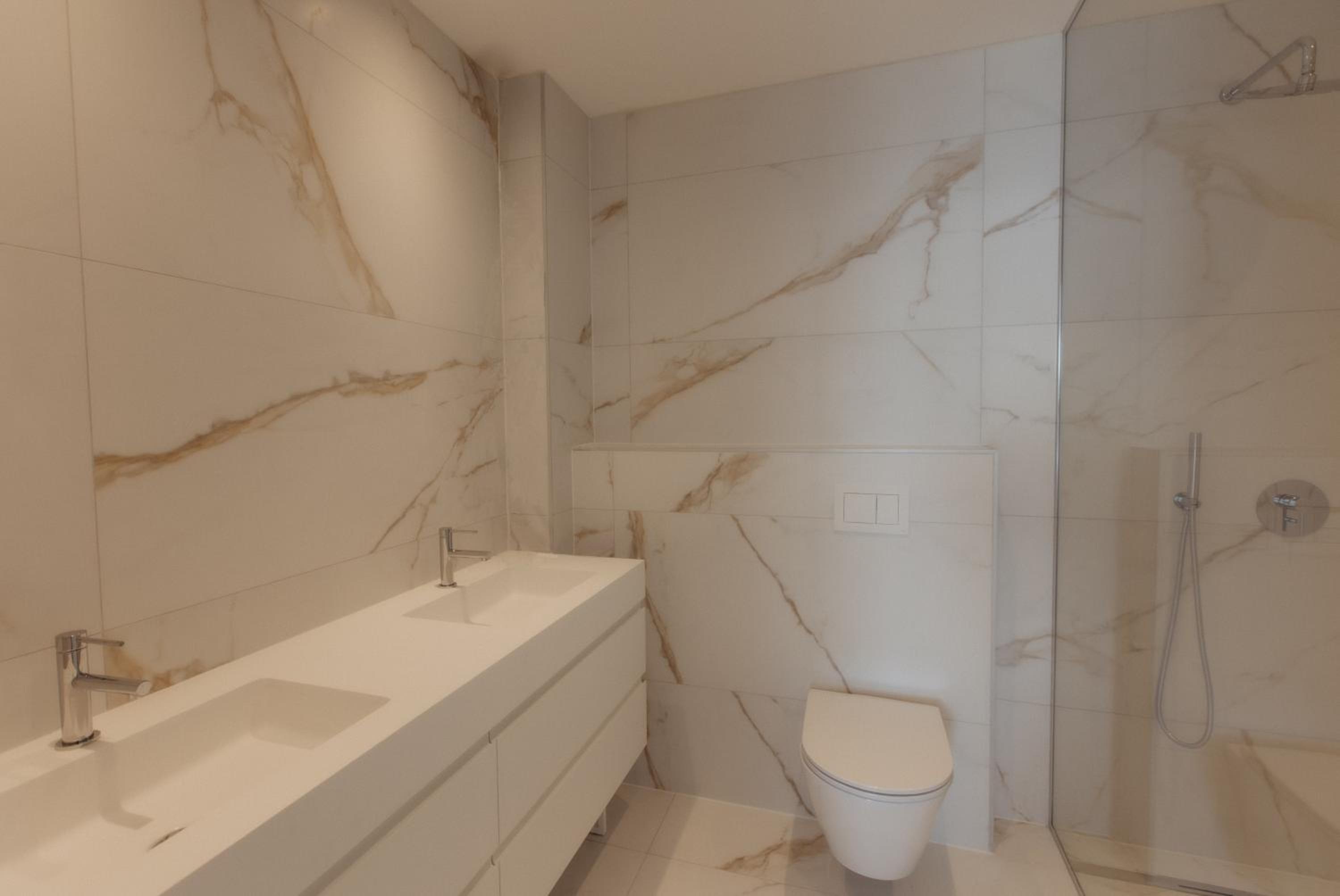 Apartment with Sea View - Photo 18