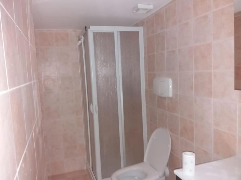 One-Bedroom House photo 2