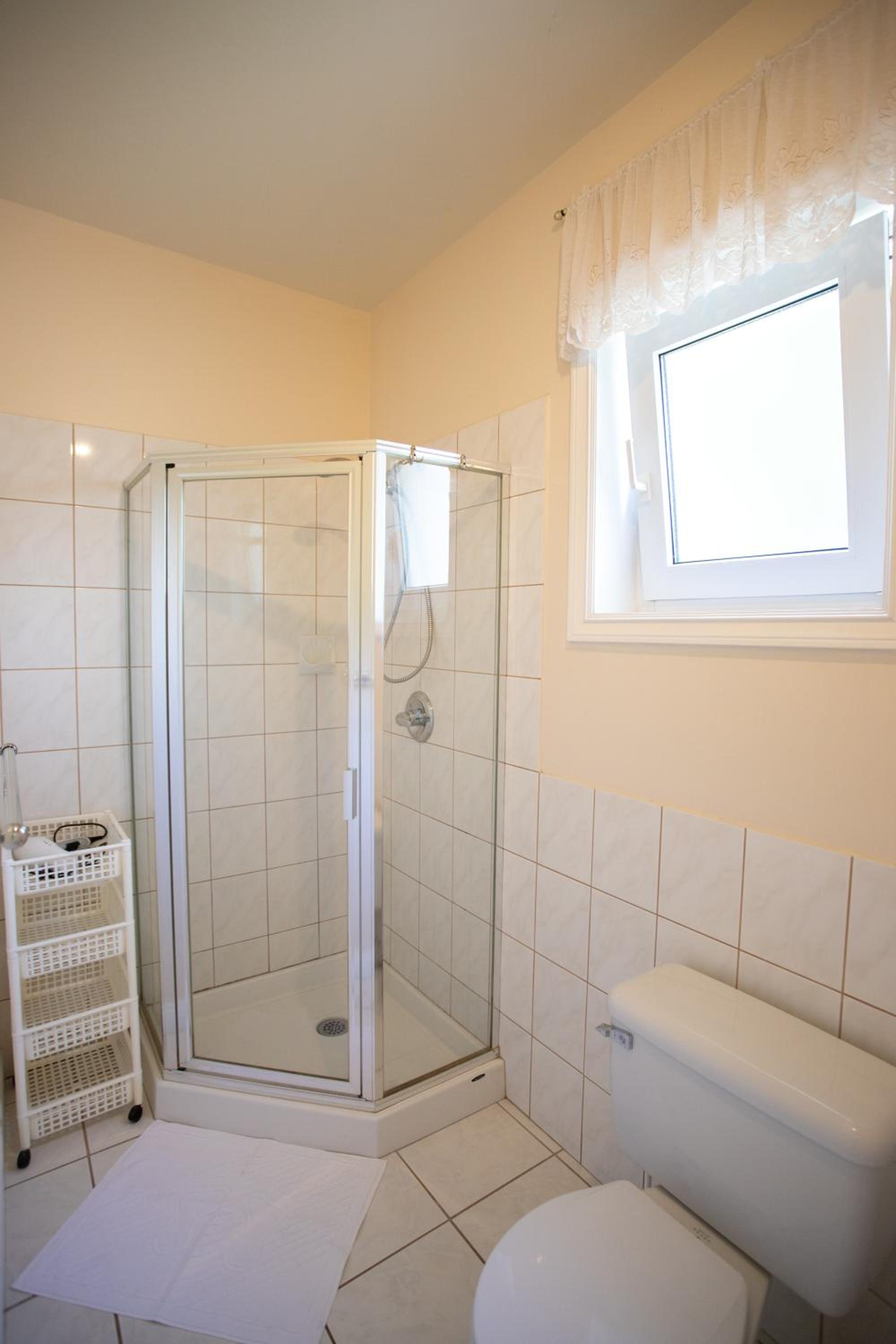 Standard One-Bedroom Apartment with Shared Balcony photo 3