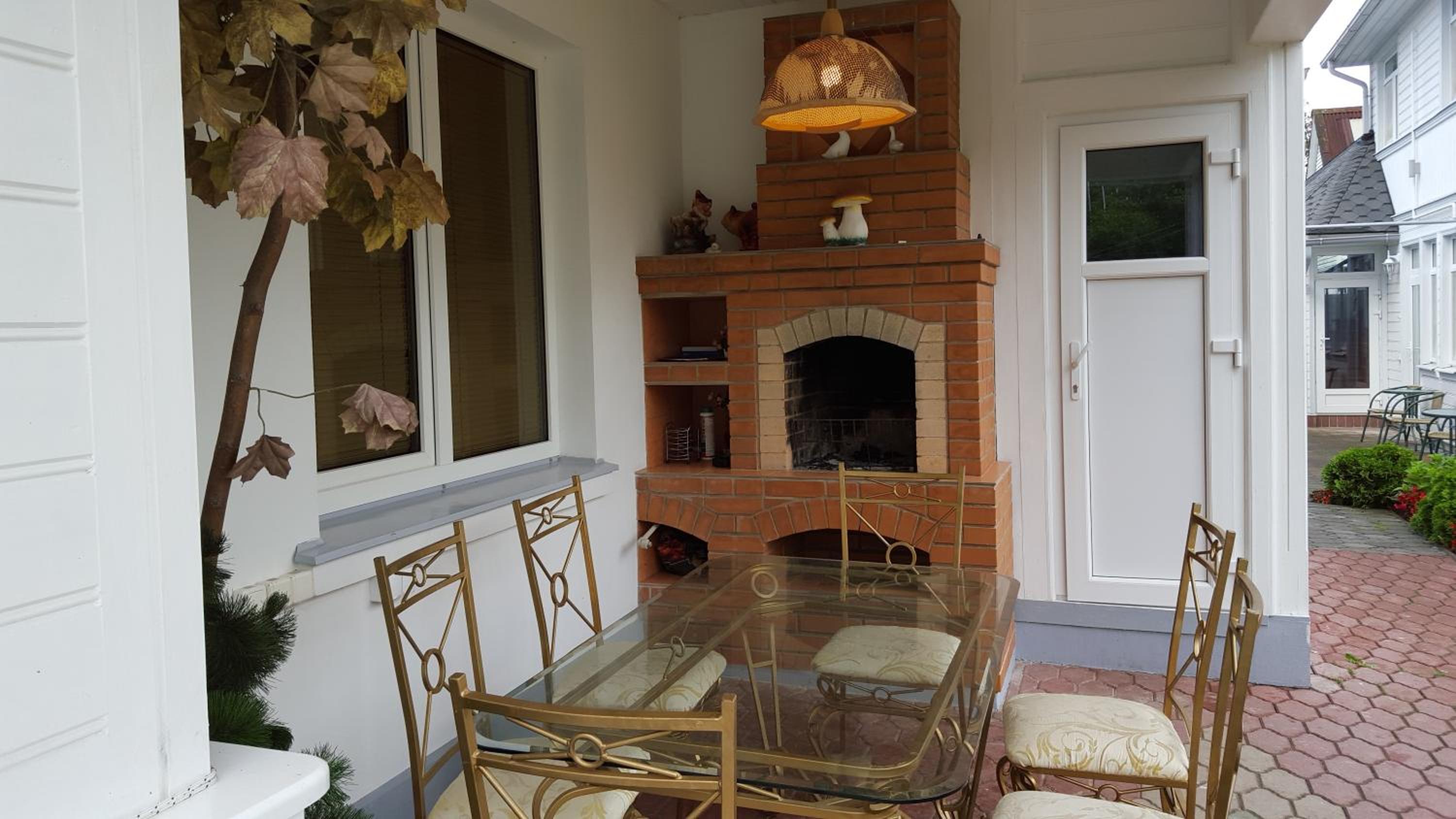 Two-Bedroom Apartment (4 Adults) - Photo 9