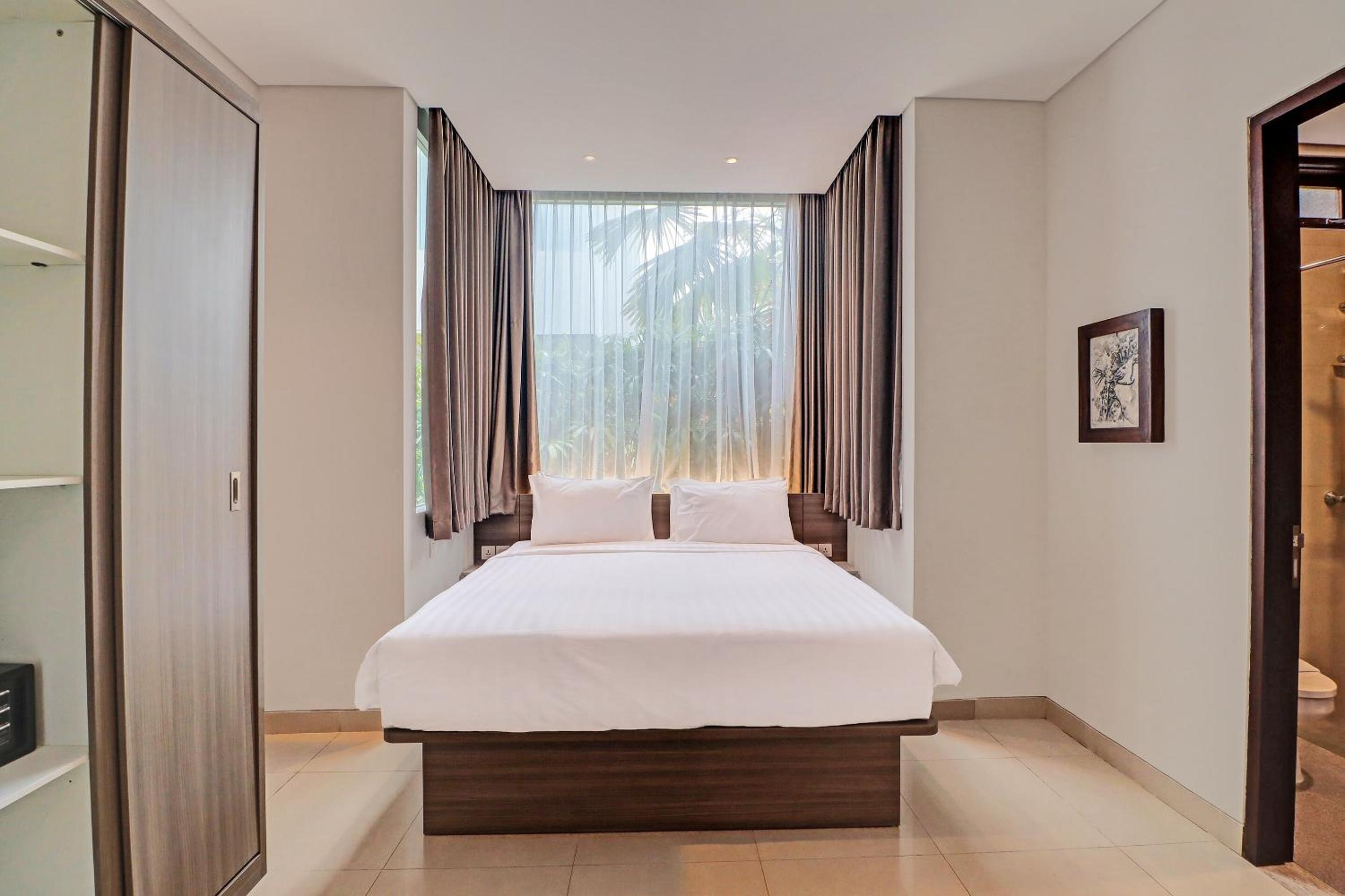 Deluxe Double Room - Photo 8