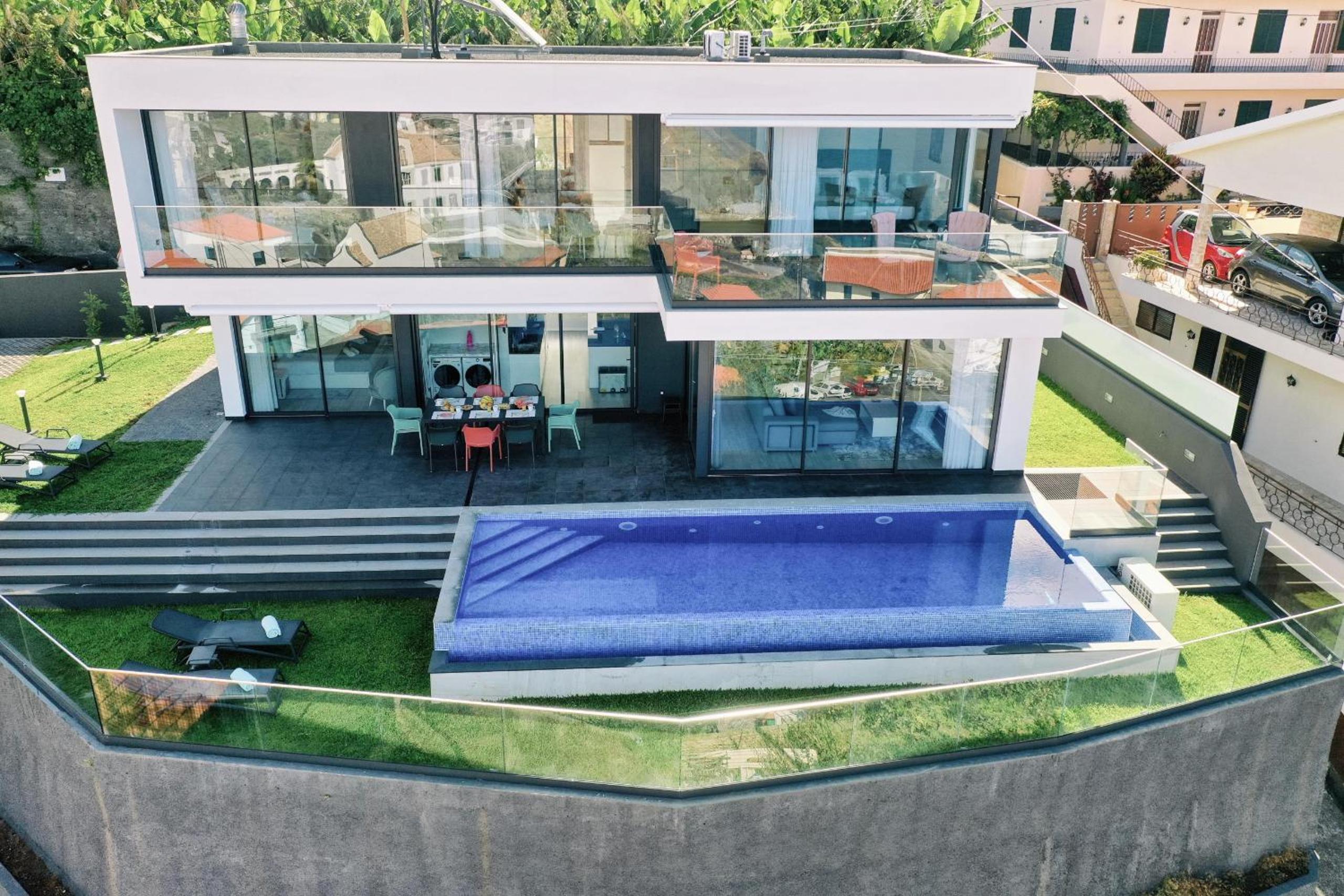 Villa with Private Pool photo 3