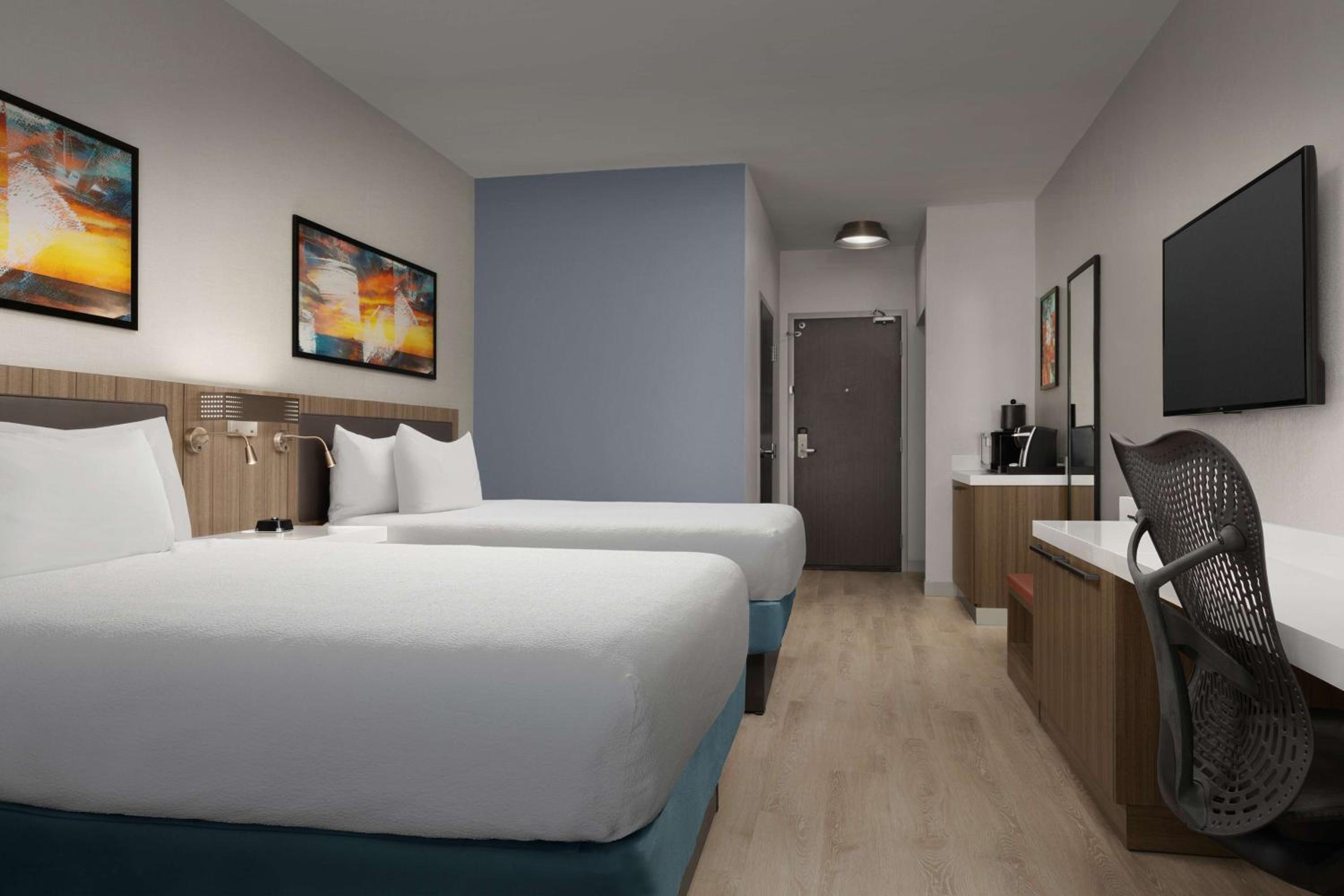 Queen Room with Two Queen Beds - Allergy Free  - Photo 1