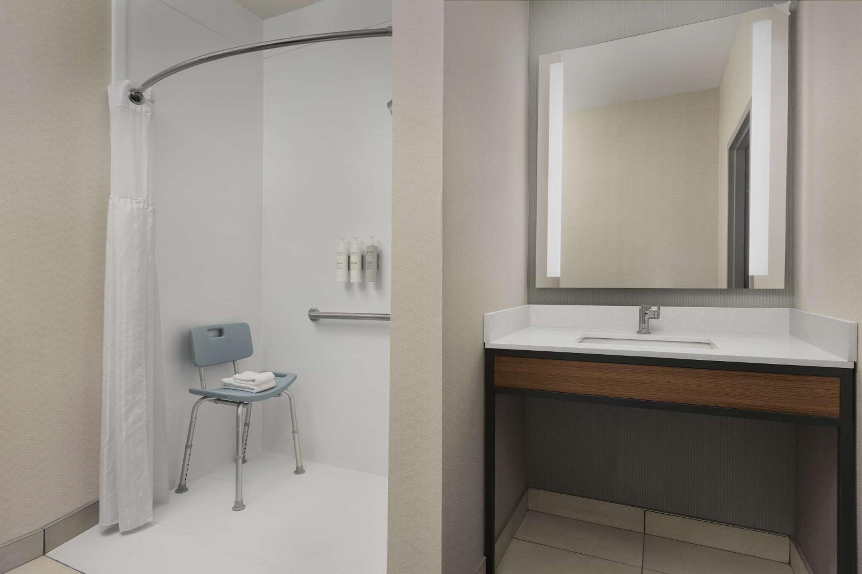 Two Queen Suite - Hearing Accessible  - Photo 2