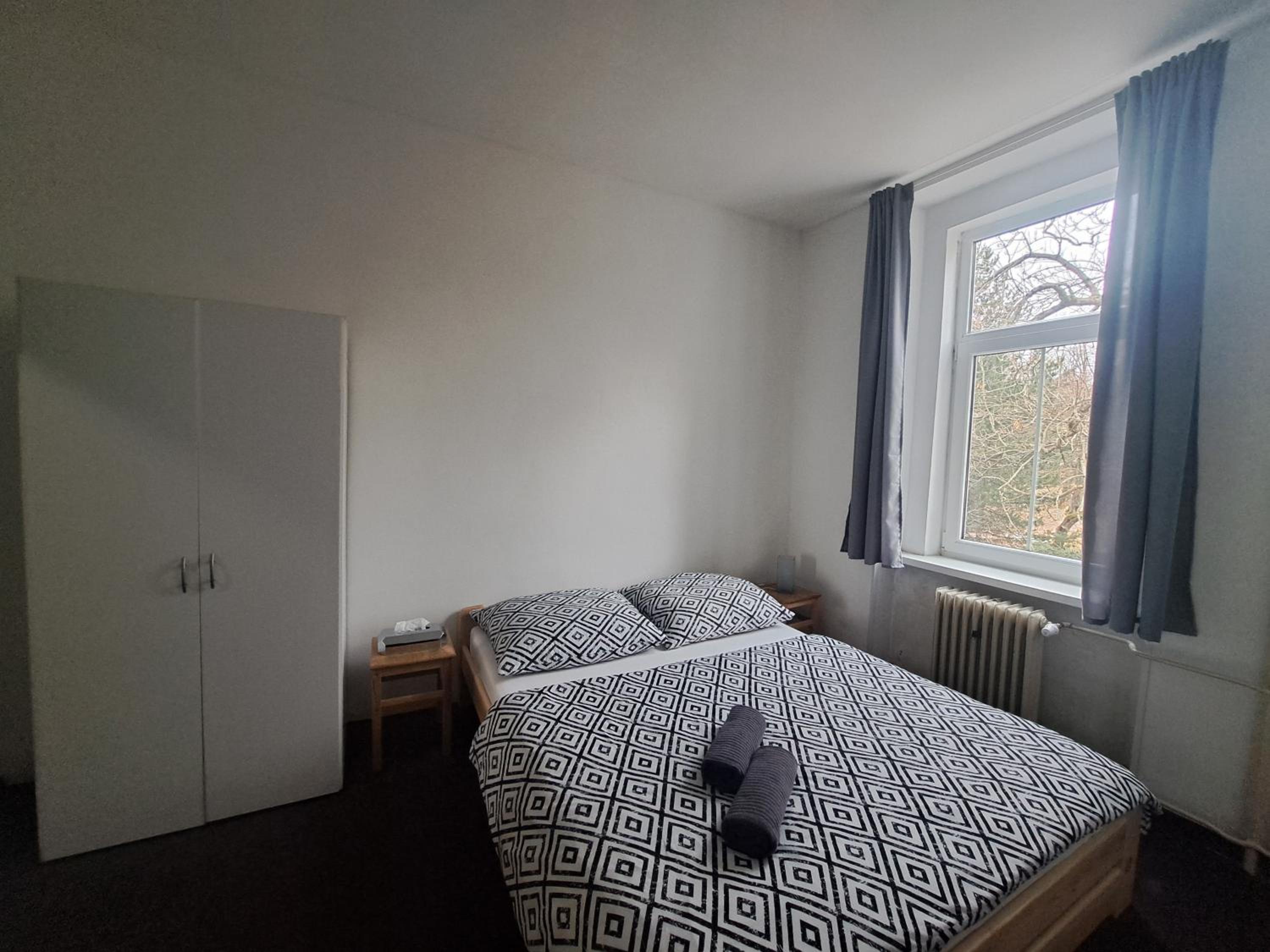 Double or Twin Room - Photo 3