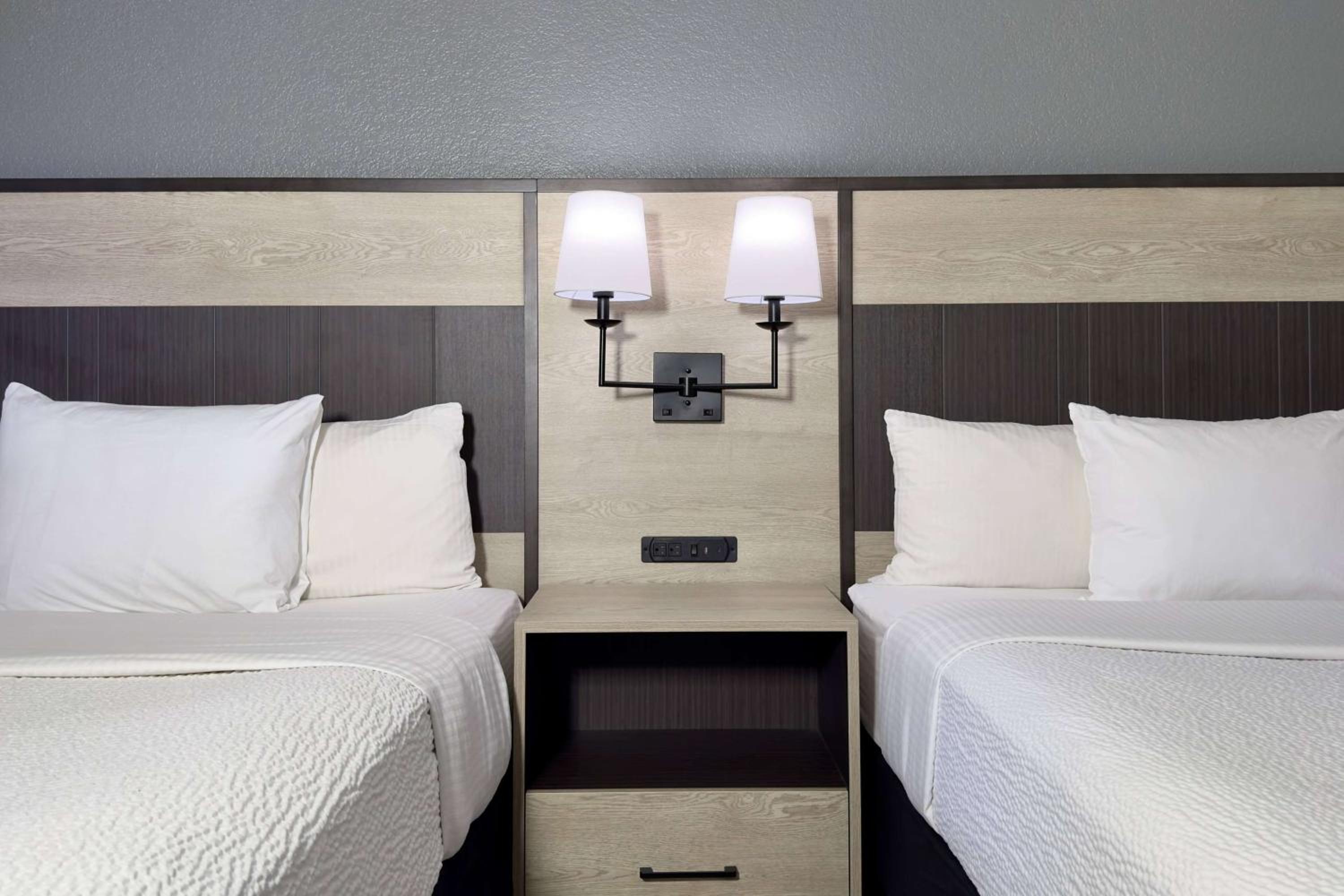 Double Room with Two Double Beds - Non-Smoking photo 1
