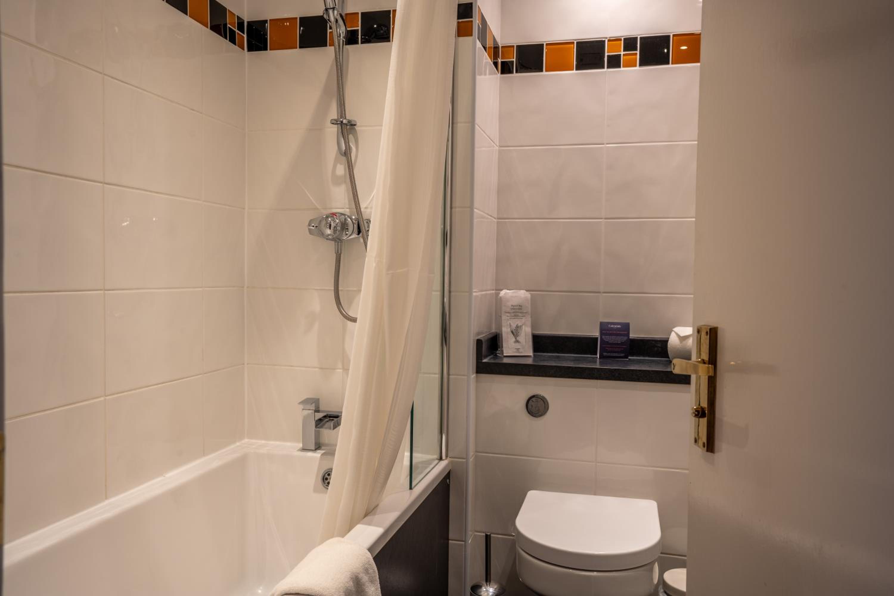 Classic Double or Twin Room - Photo 5