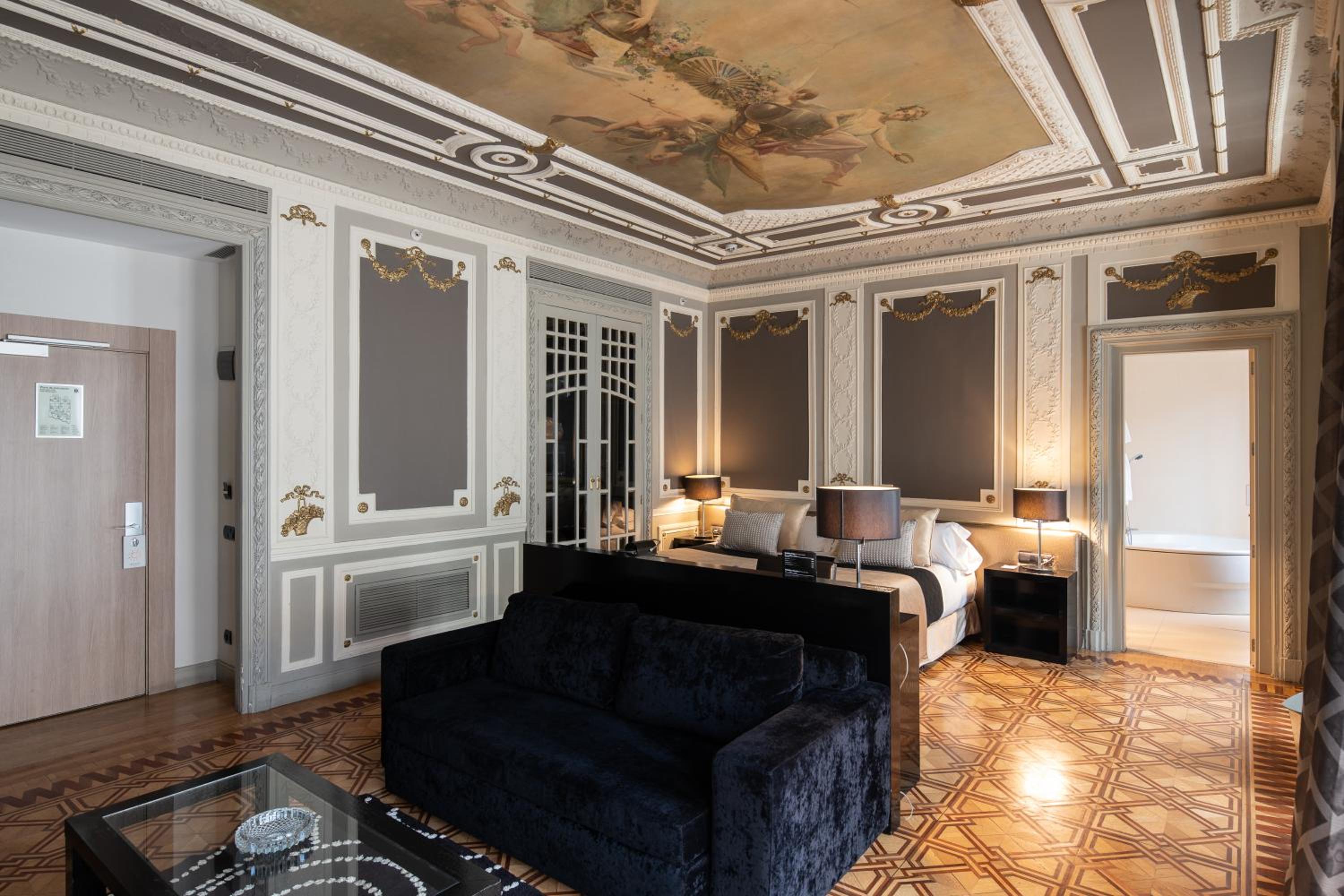 Junior Suite - Photo 1