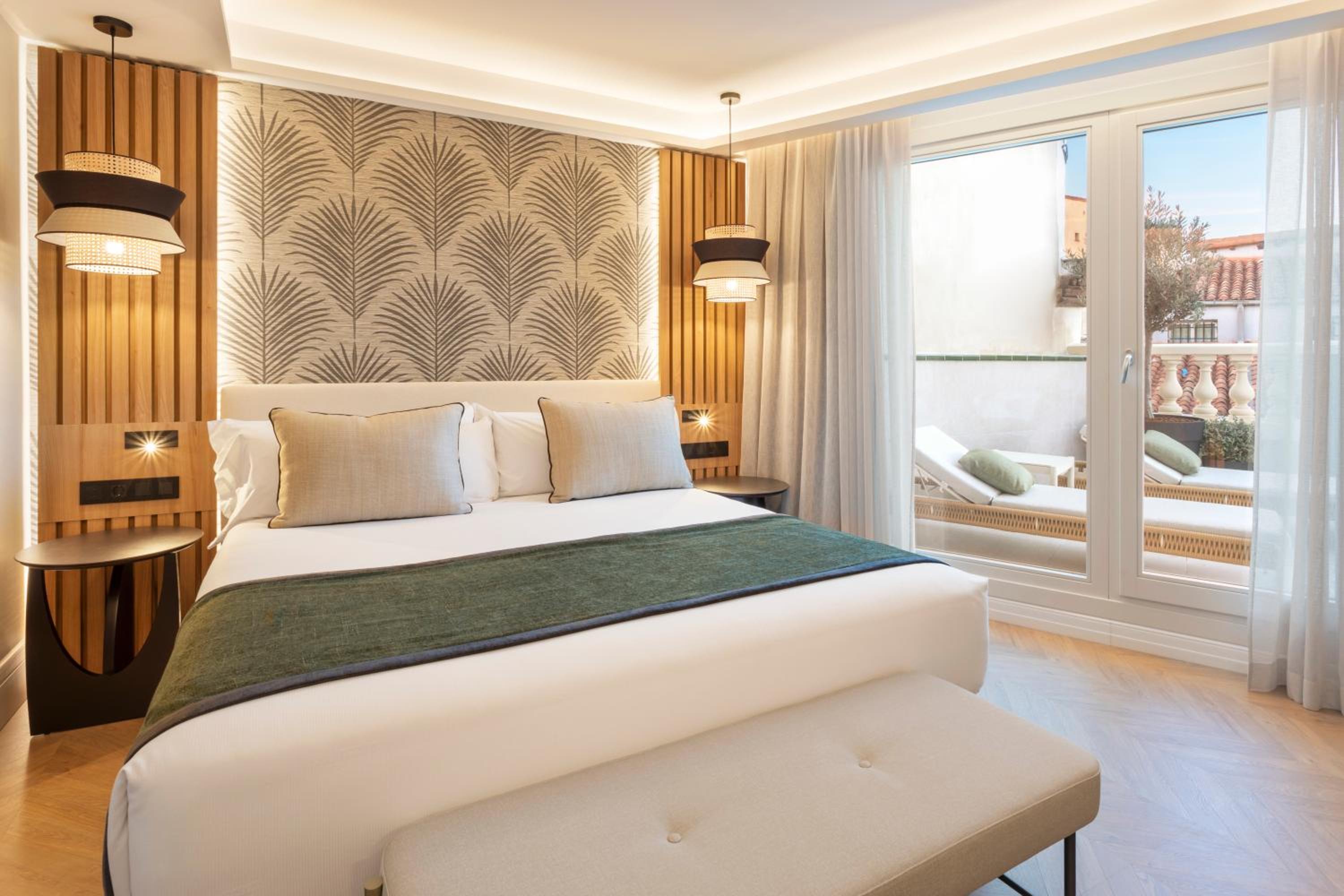 Junior Suite with Private Pool and Terrace - Photo 2