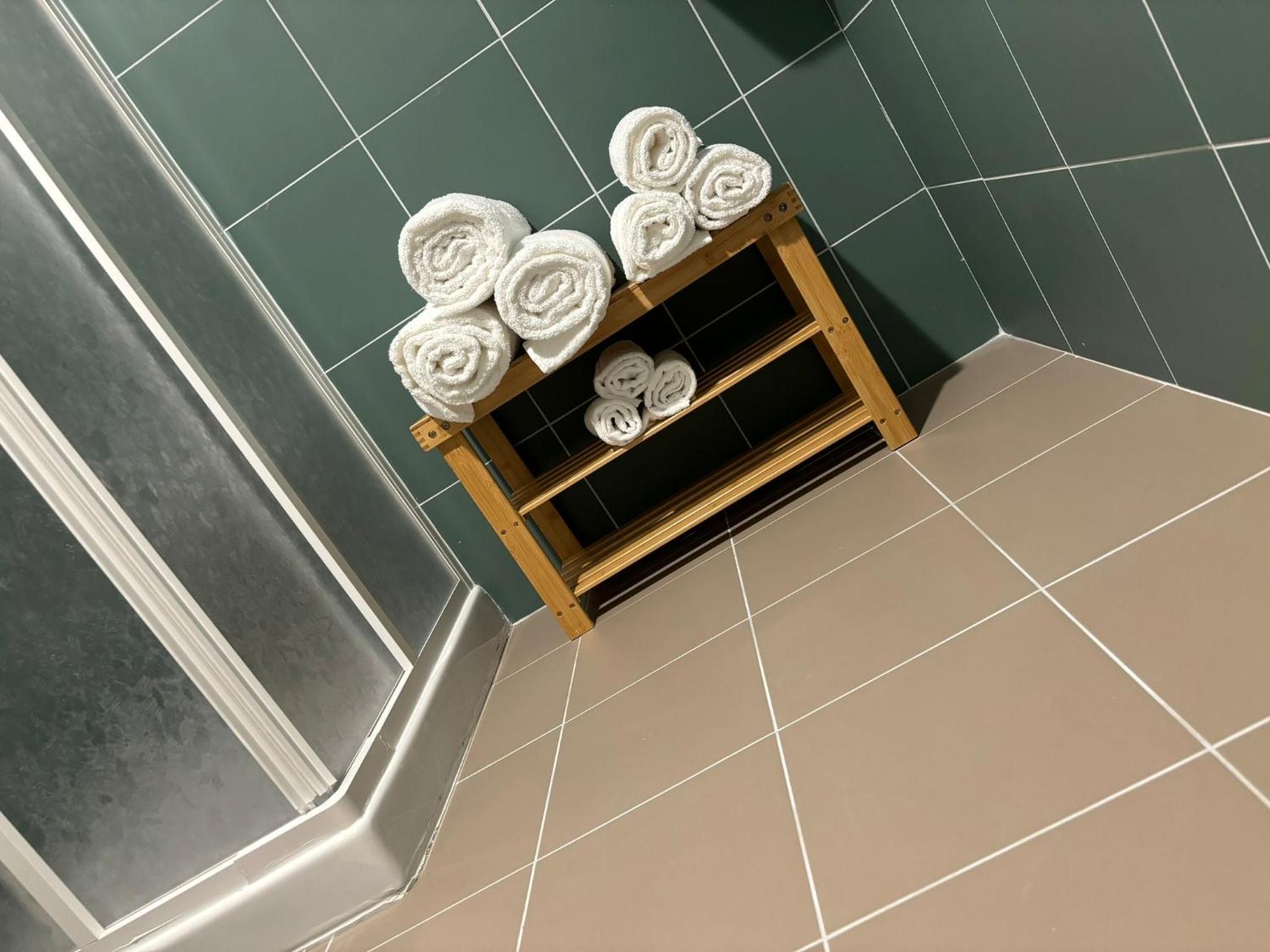 Twin Room with Private Bathroom photo 2