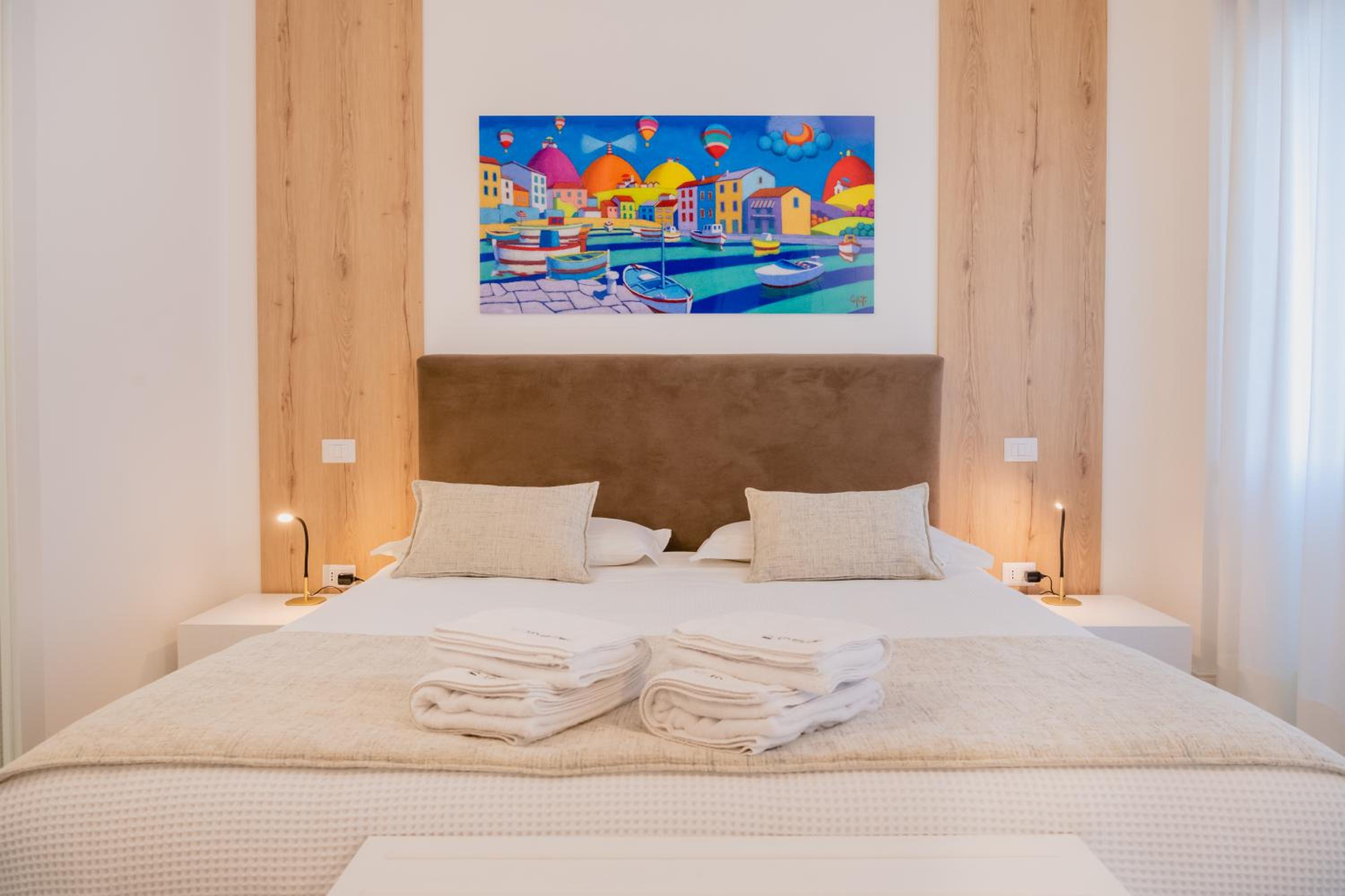 Double Room with Balcony - Photo 4