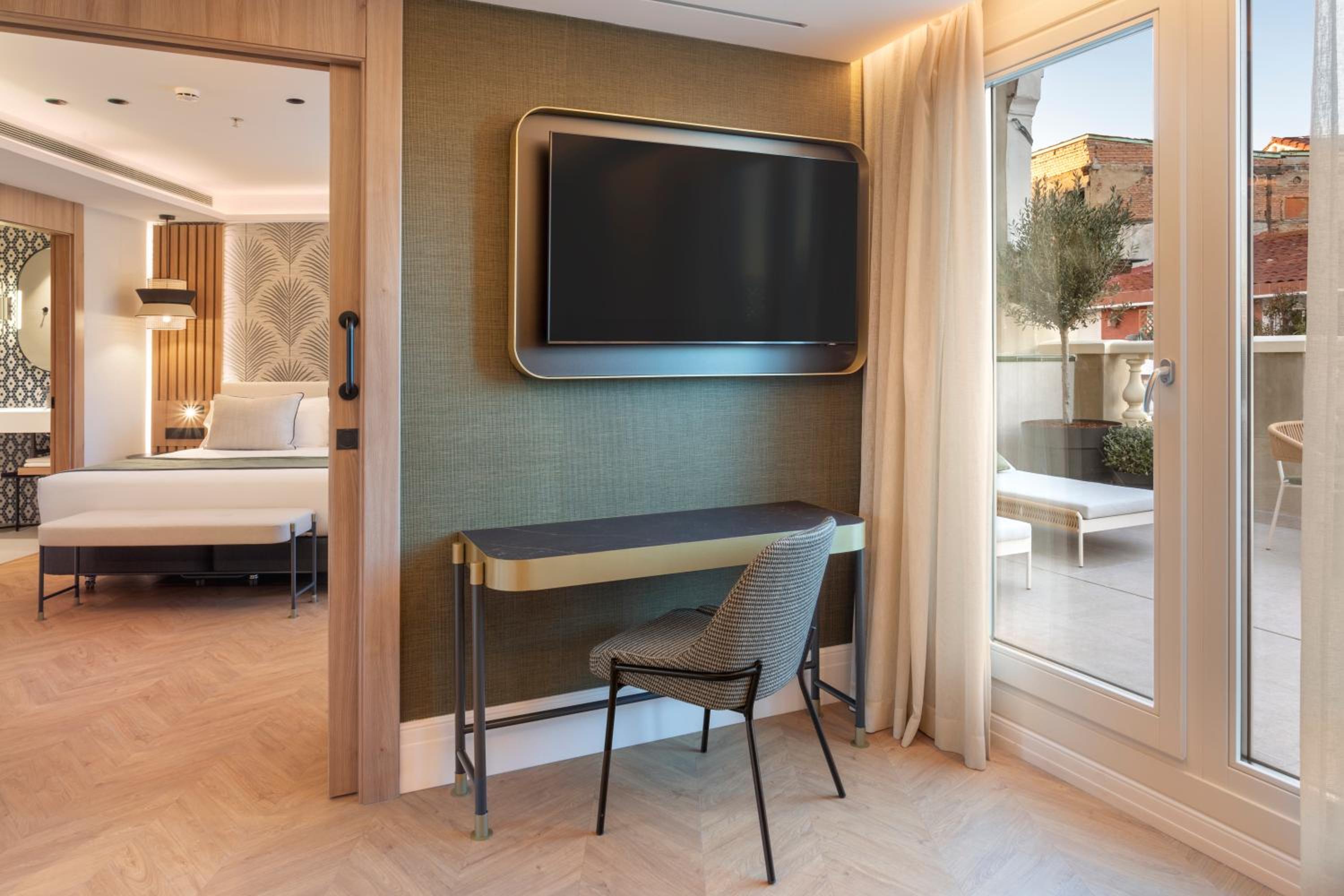 Junior Suite with Private Pool and Terrace - Photo 7