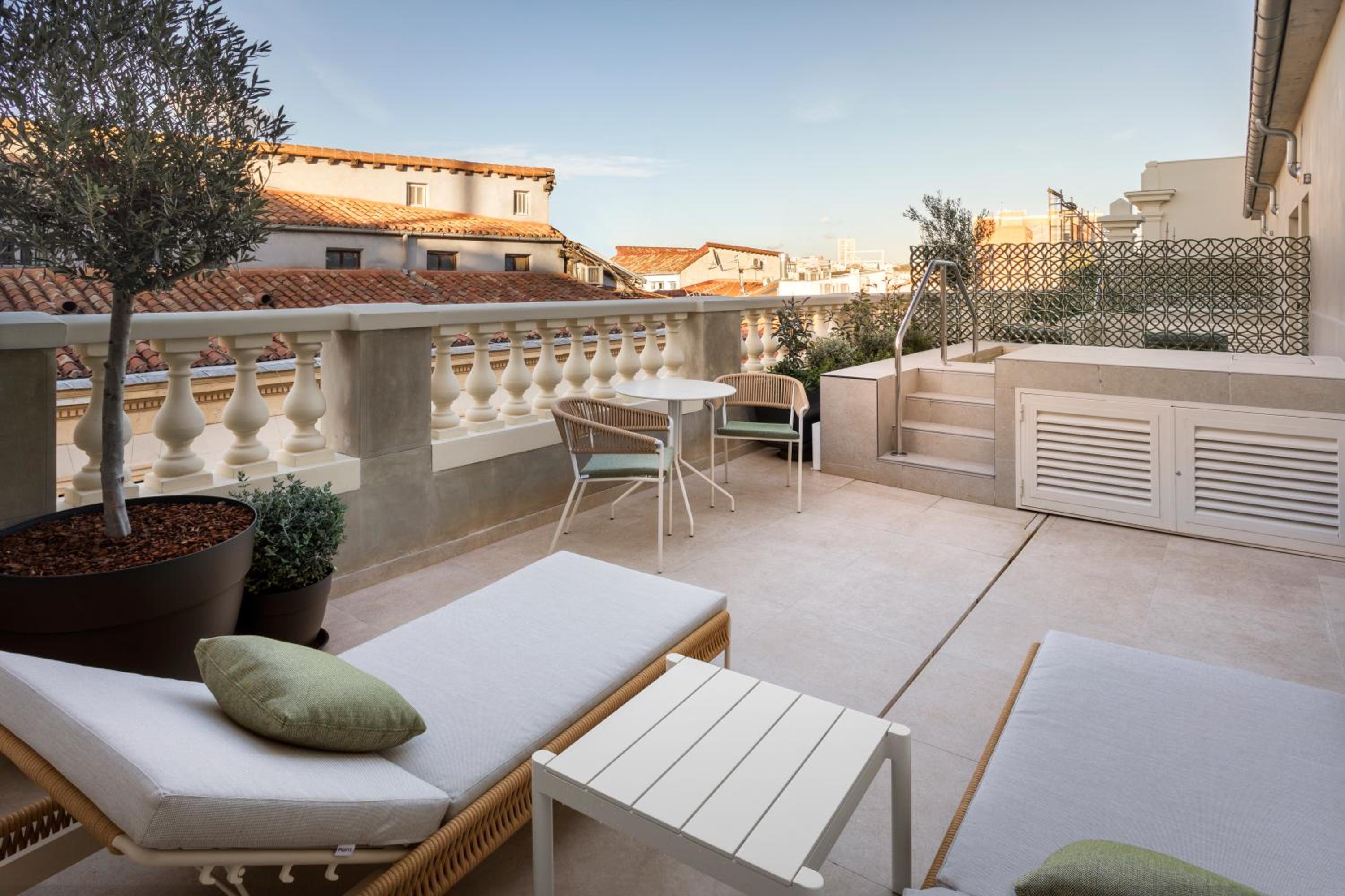 Junior Suite with Private Pool and Terrace - Photo 4