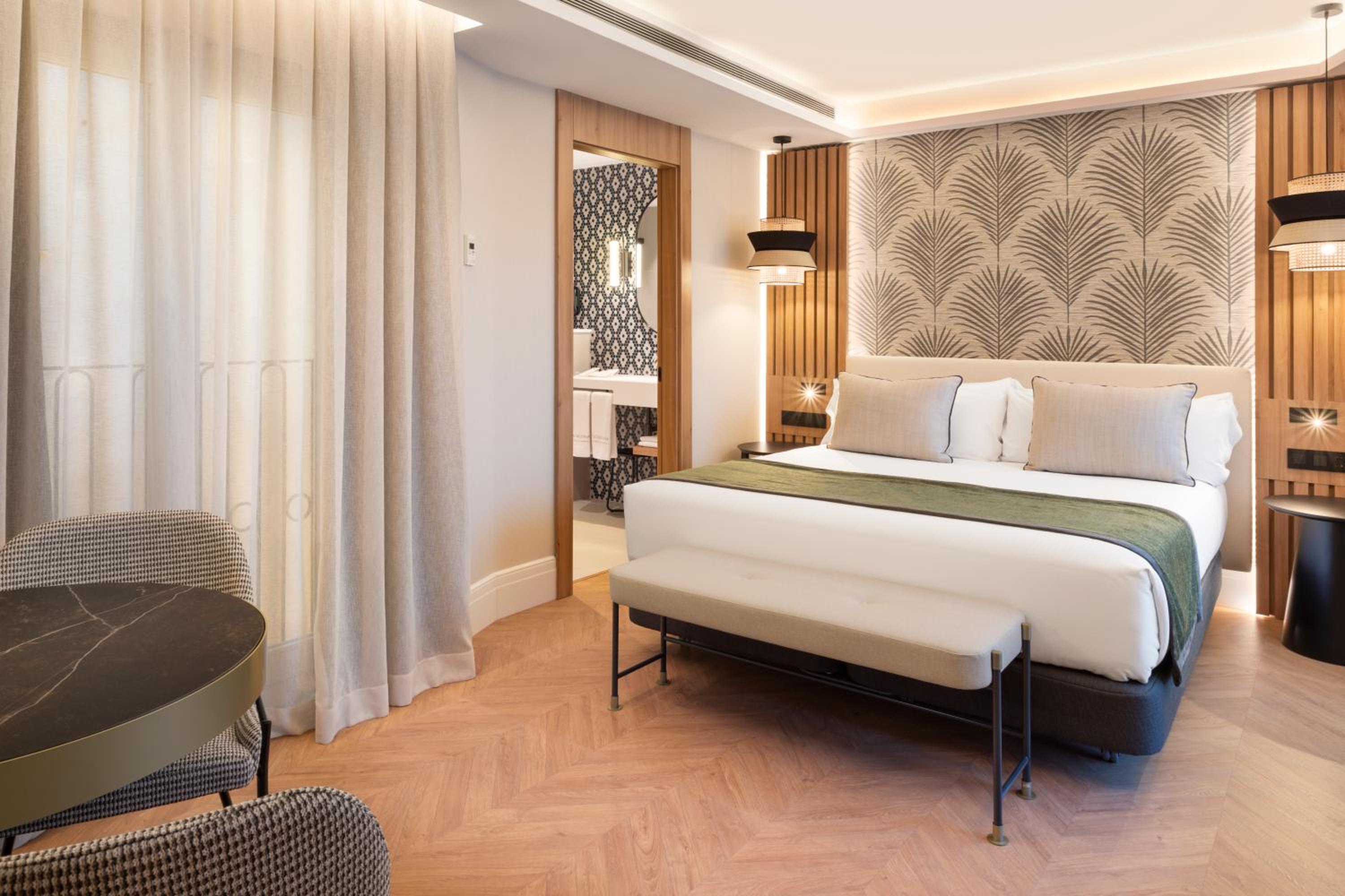 Junior Suite with Private Pool and Terrace - Photo 8