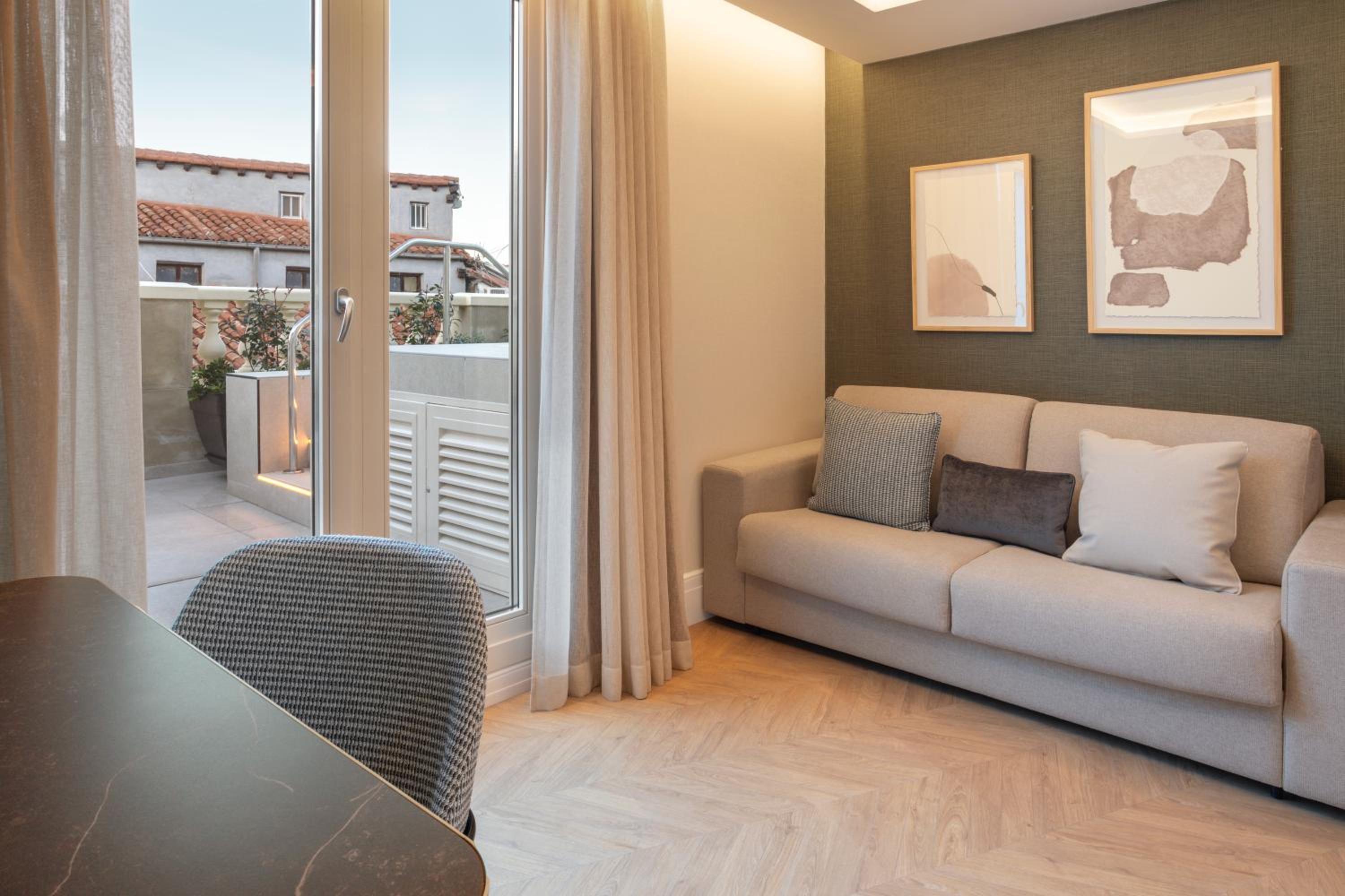 Junior Suite with Private Pool and Terrace - Photo 5