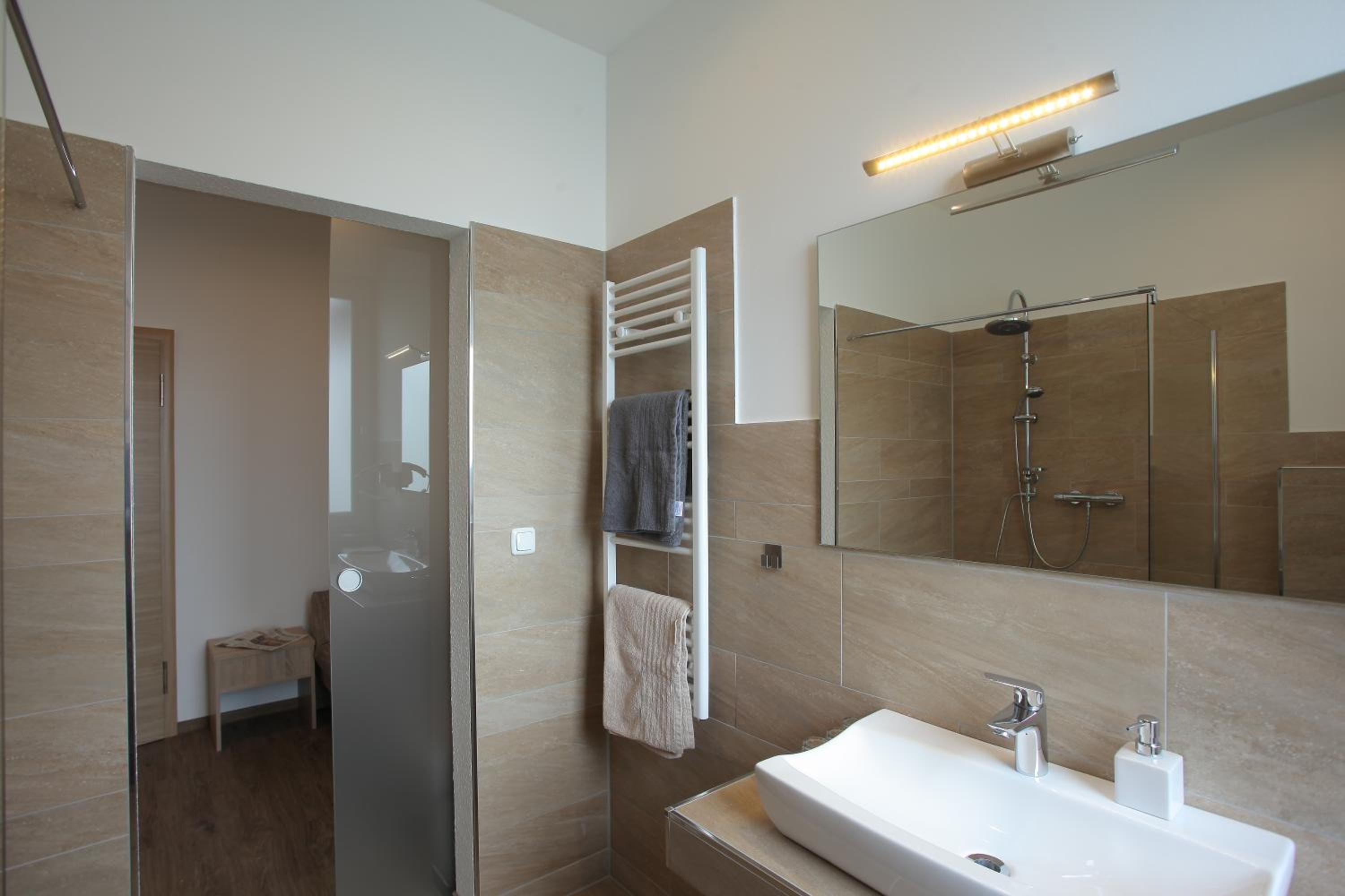 Double Room with Private Bathroom photo 3