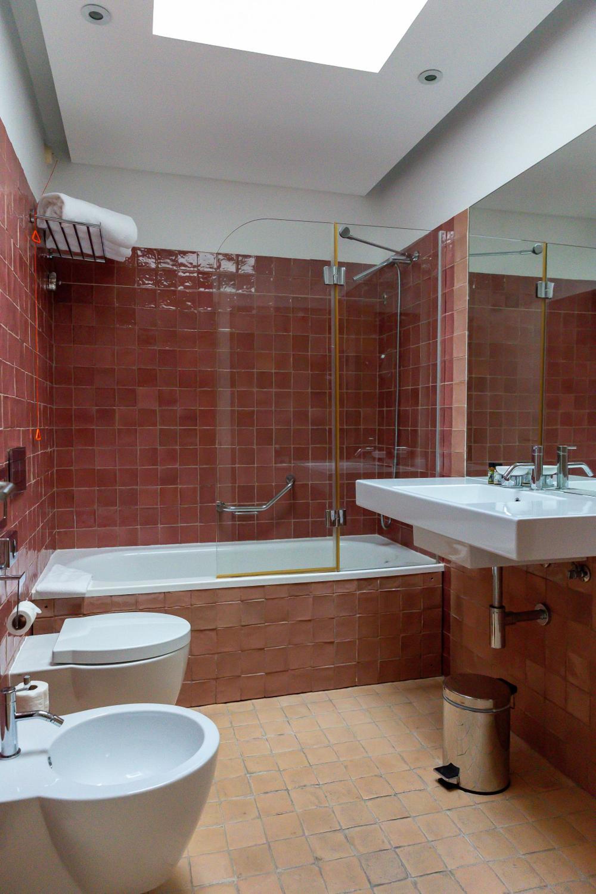 Deluxe Three-Bedroom Villa - Photo 14