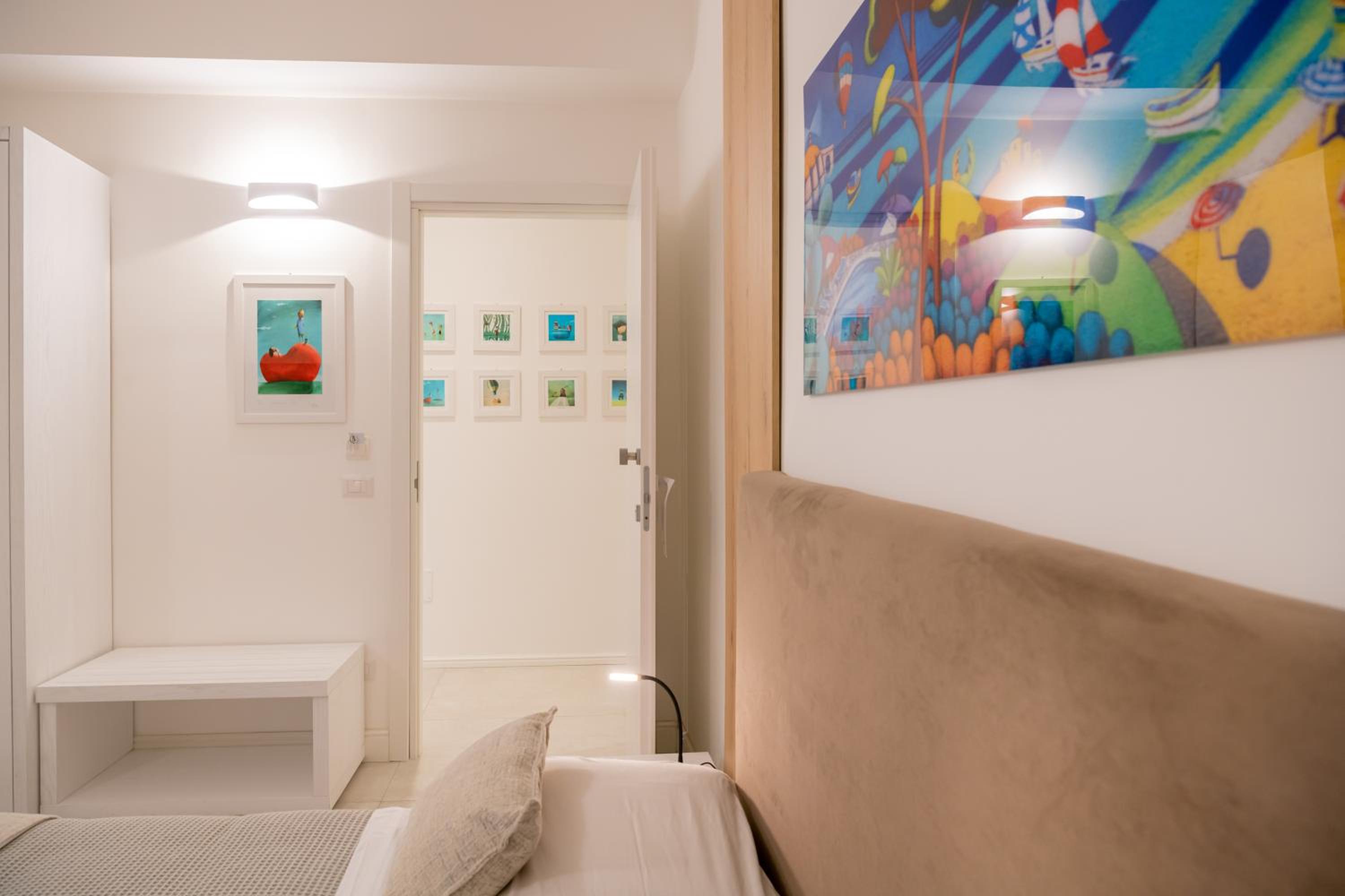 Double Room with Private Bathroom - Photo 4