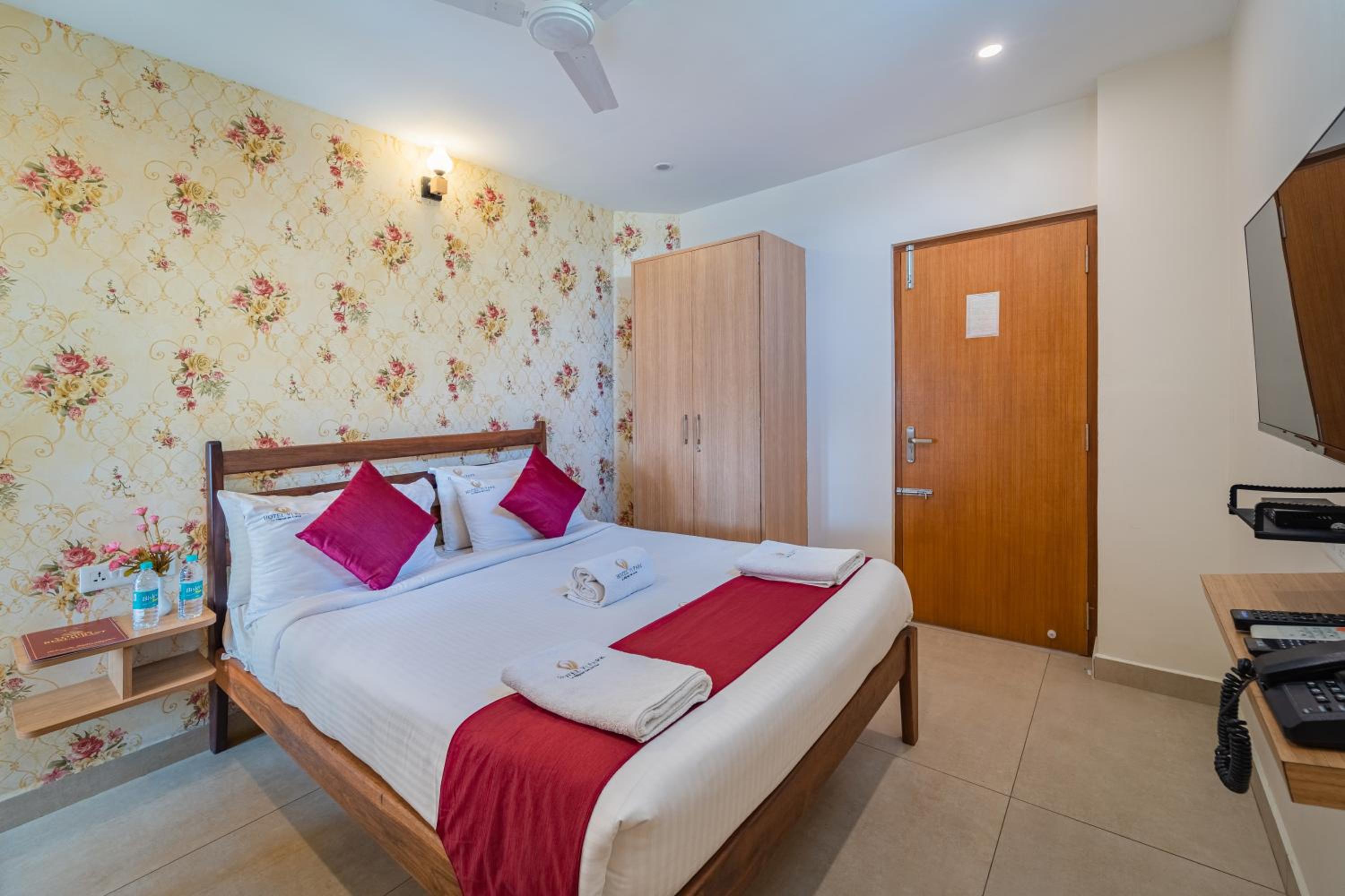 Economy Double Room - Photo 4
