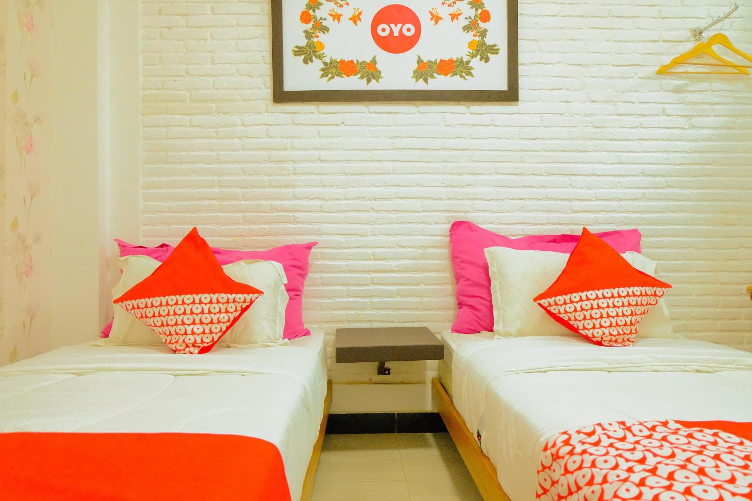 Delxue Twin Room - Photo 3