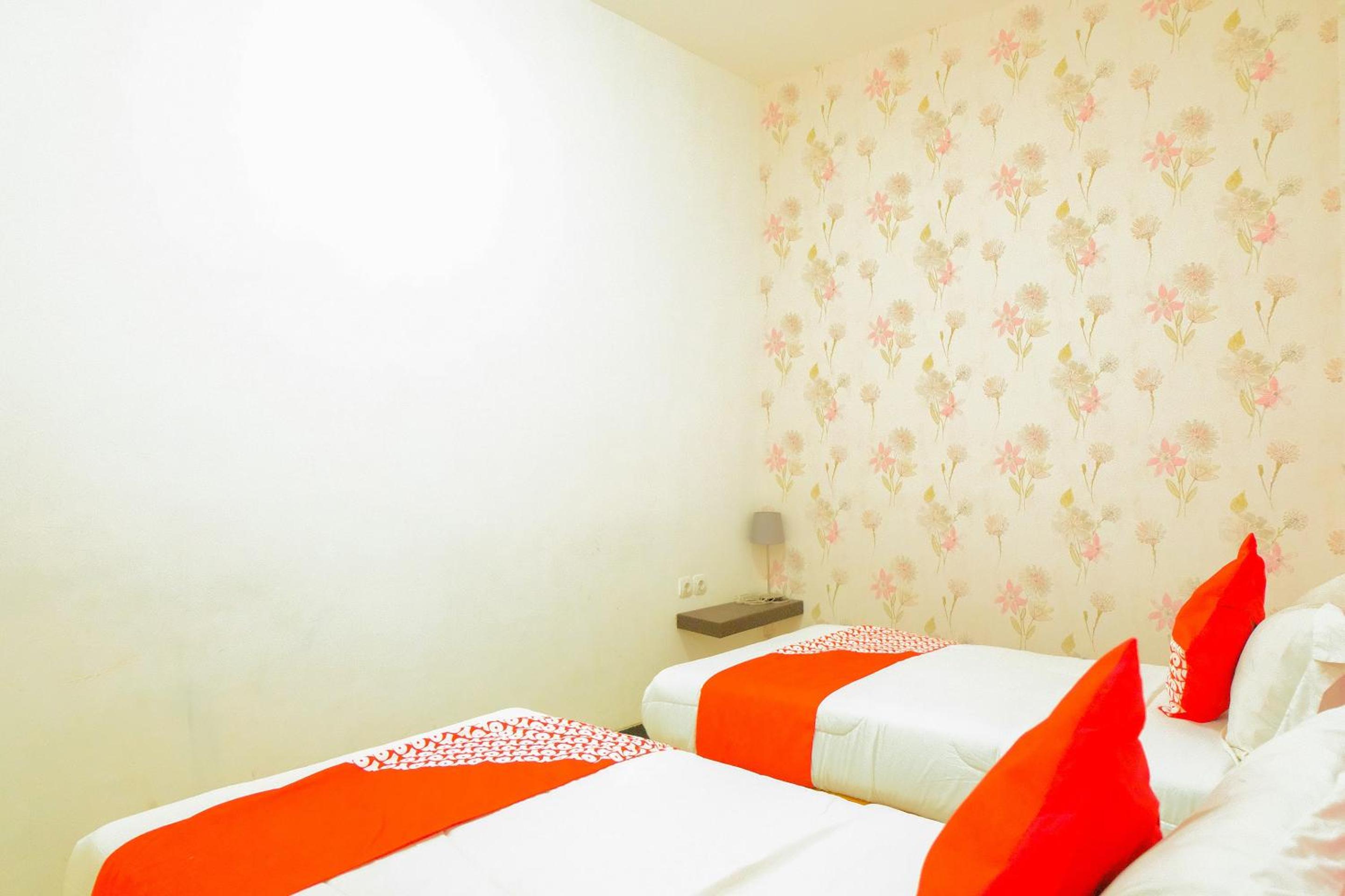 Delxue Twin Room - Photo 2