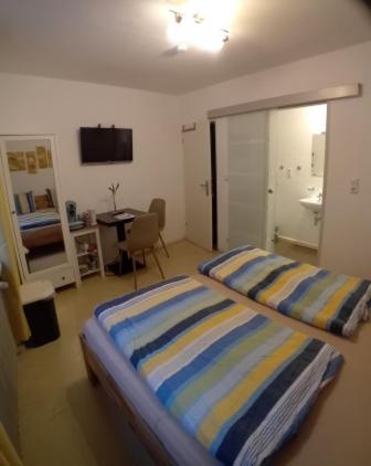 Small Double Room photo 3