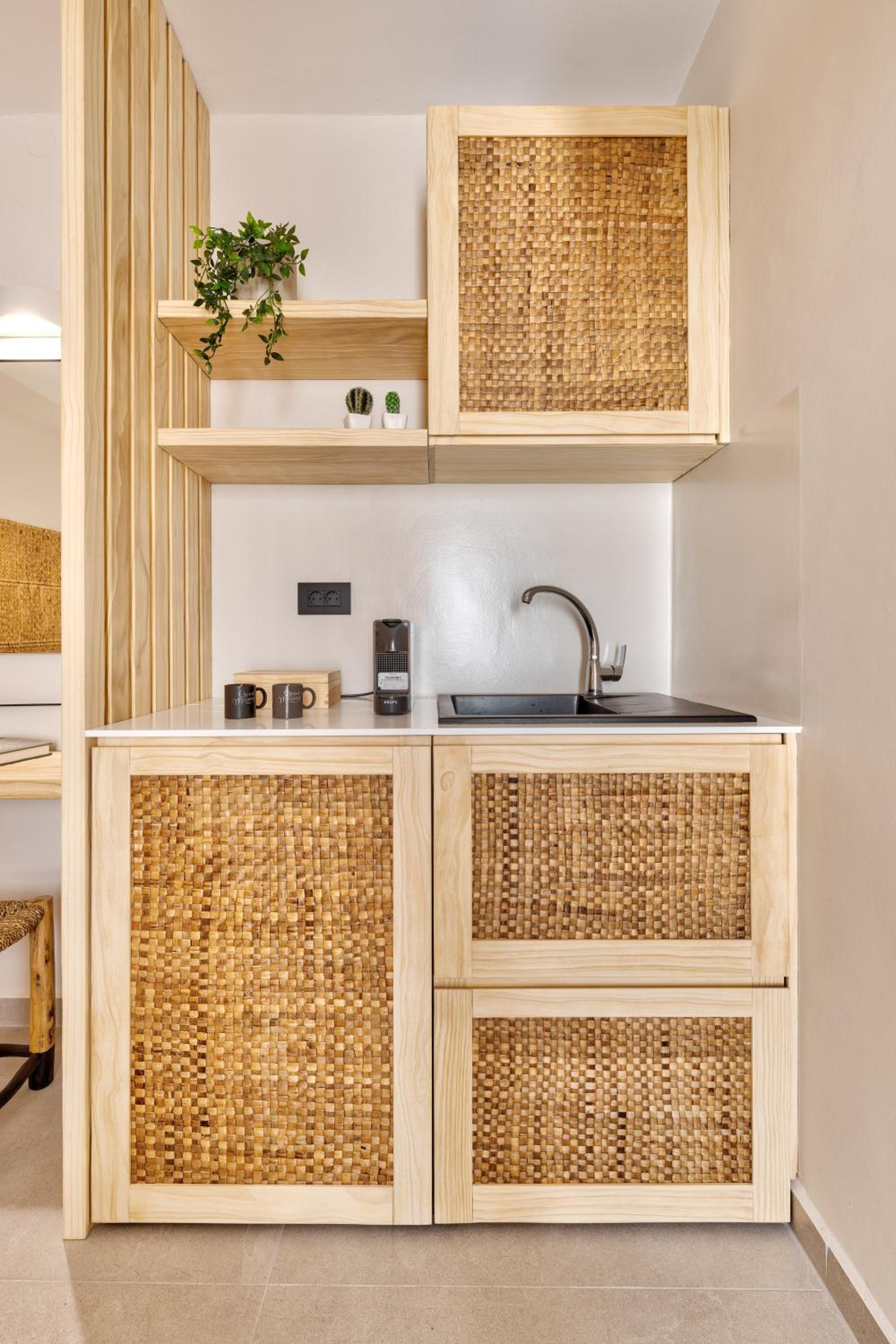 Standard Twin Room - Photo 7