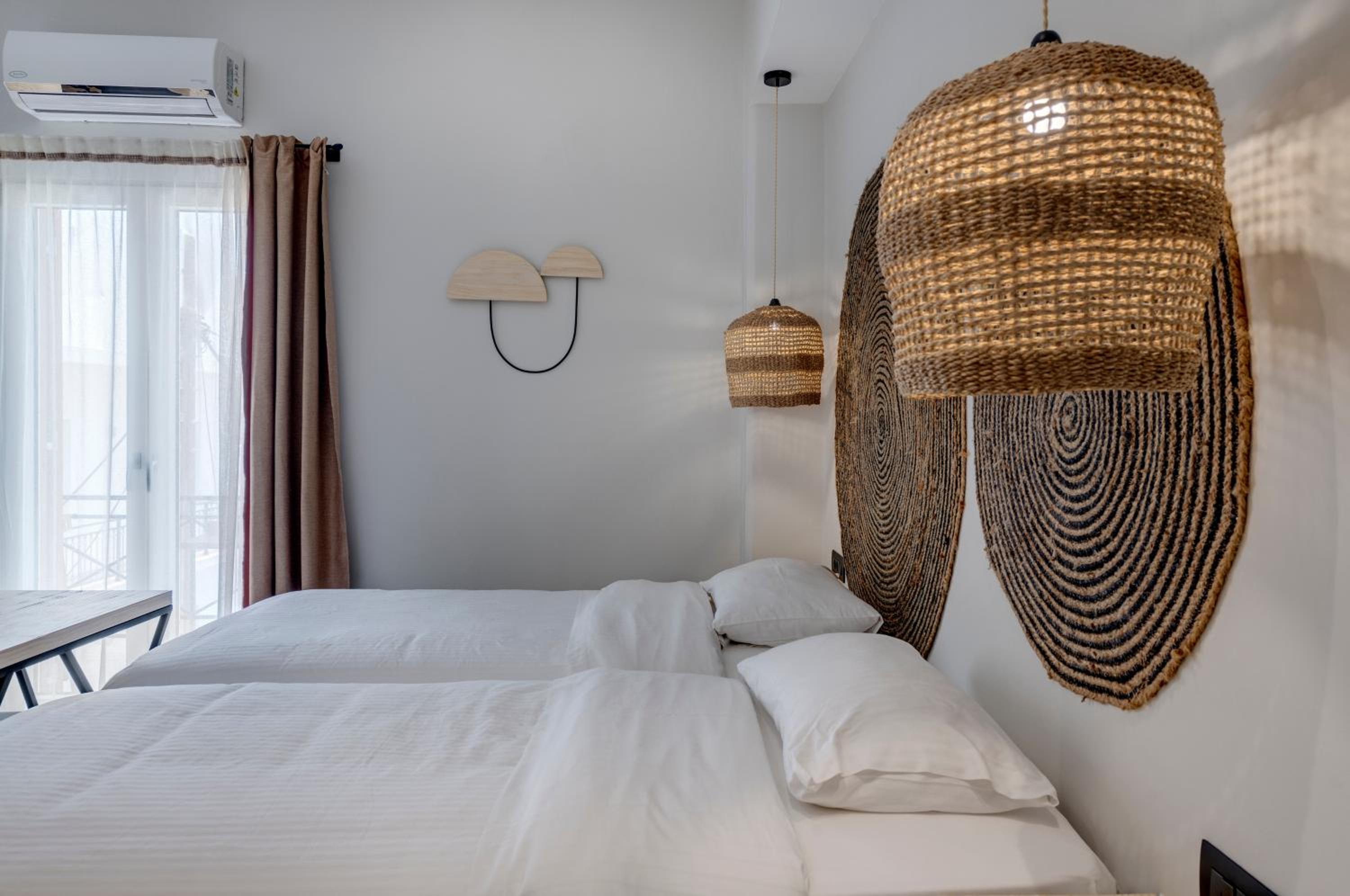 Standard Twin Room - Photo 3