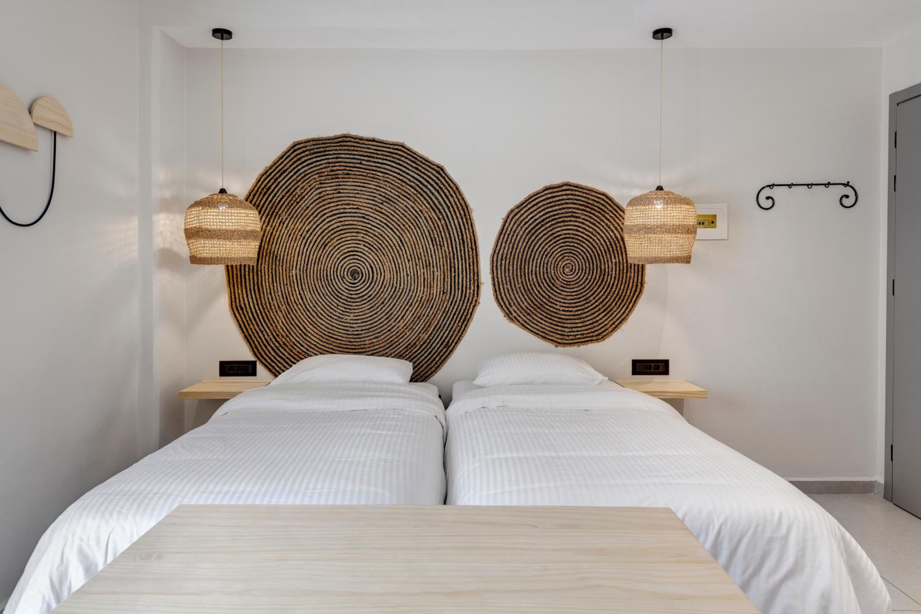 Standard Twin Room - Photo 1
