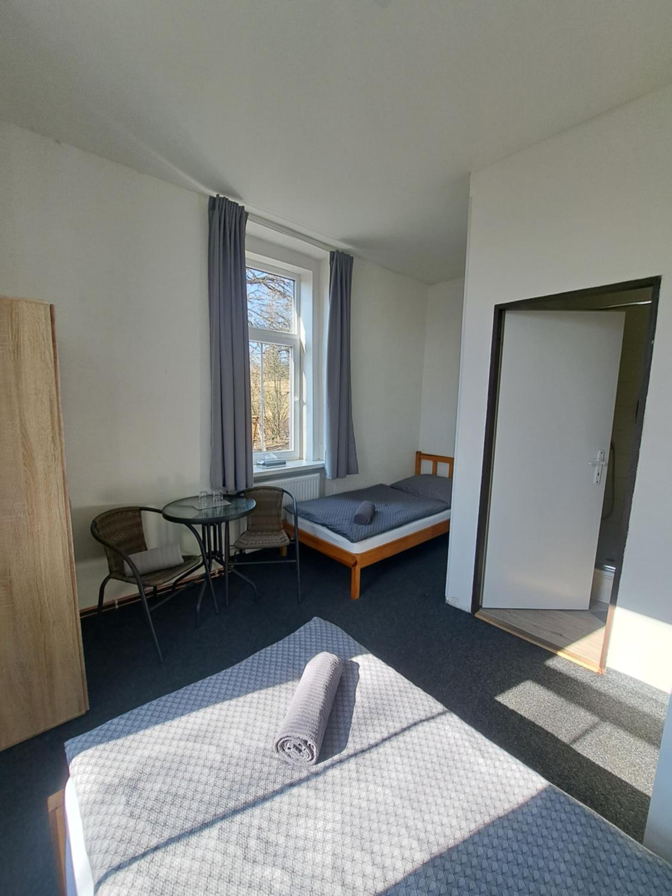 Double or Twin Room - Photo 8