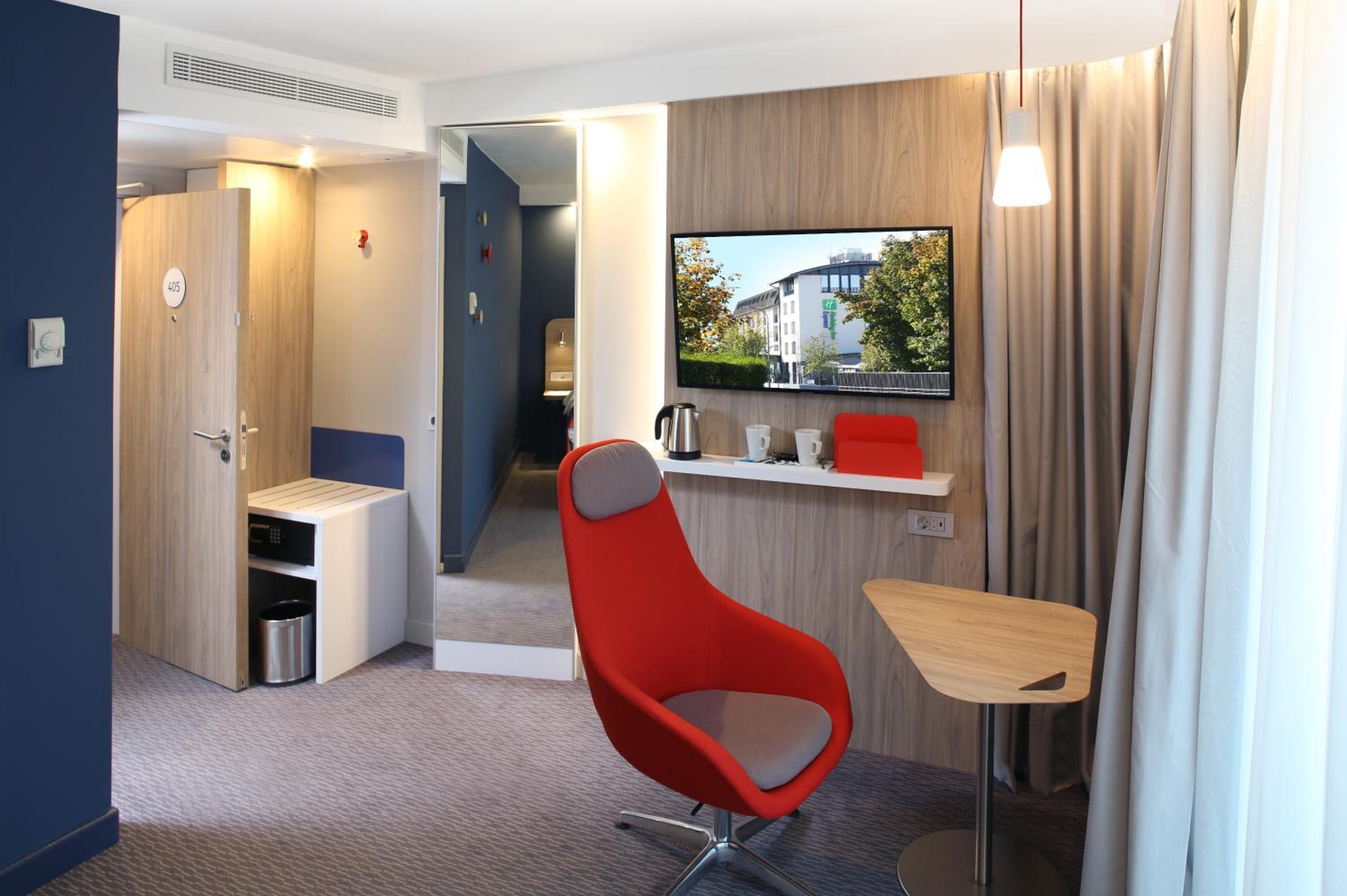 Standard Room with Free Breakfast - Photo 1