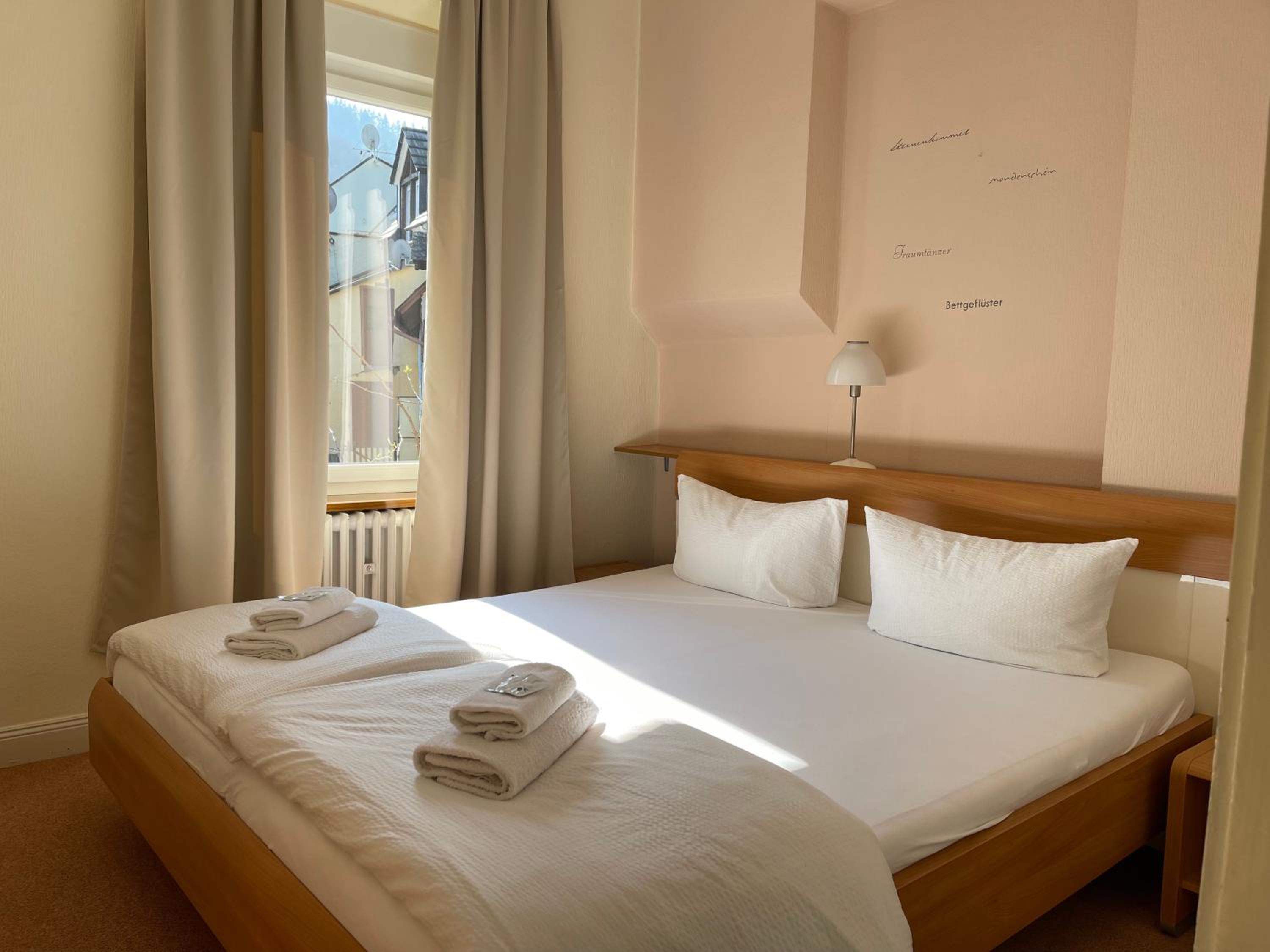Classic Triple Room with Castle View 